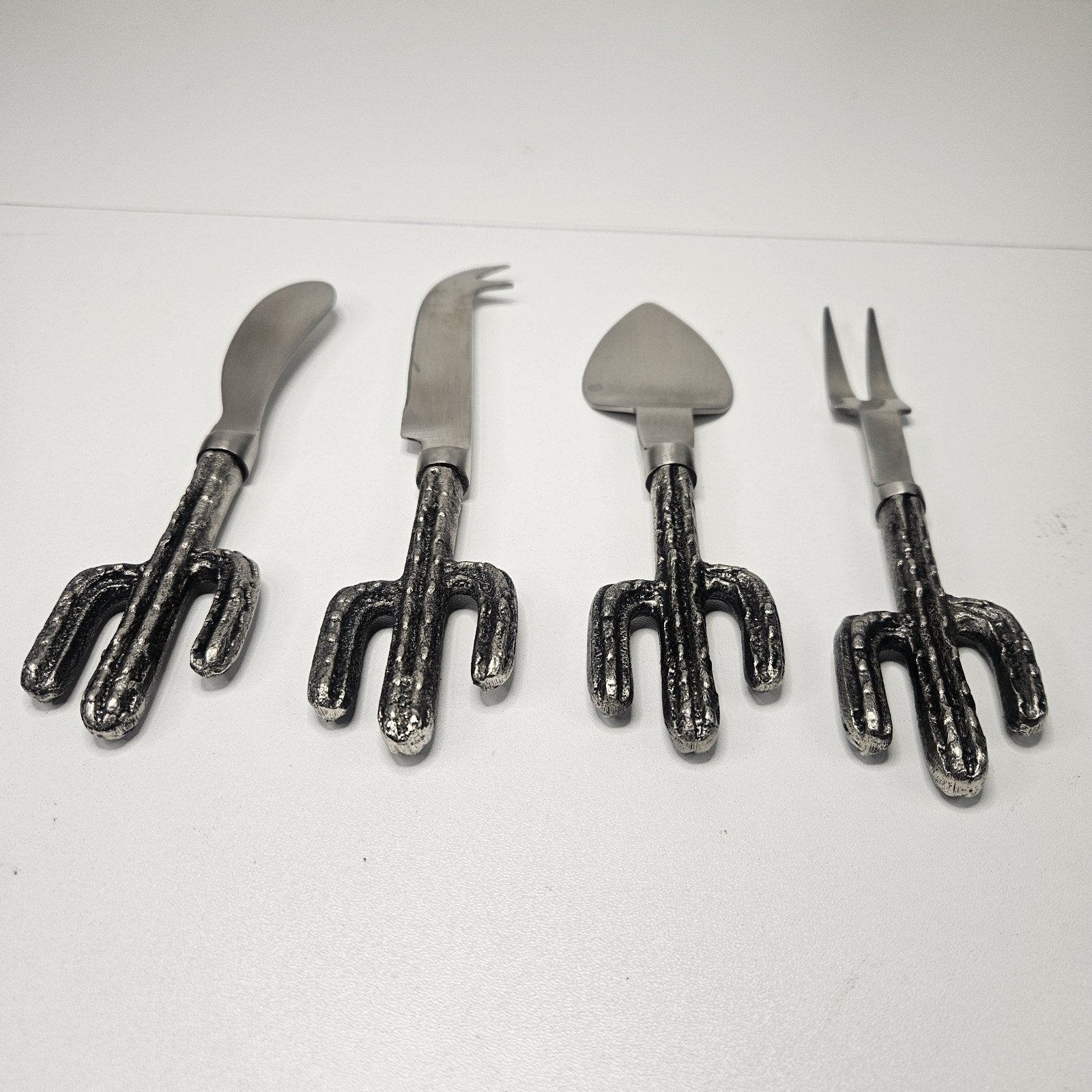 Set Of 4 Zinc Alloy Stainless Steel Cactus-Handle Cheese Knives Spreaders