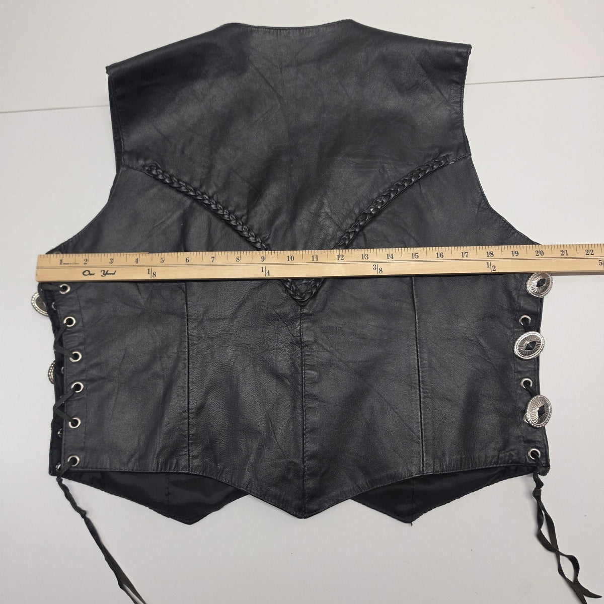 80s 90s Black Leather Snap Button Concho Vest Biker Western Motorcycle Large Vtg