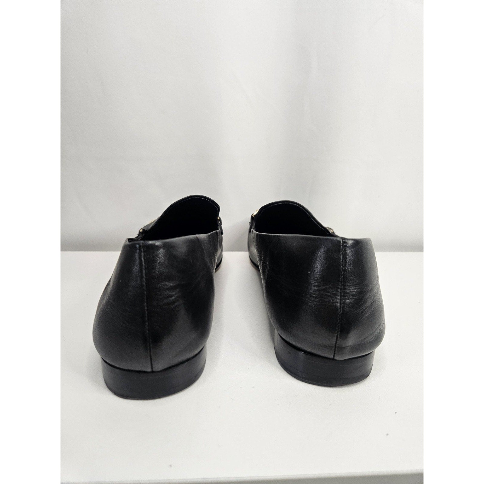 Via Spiga Women’s Leather Loafers Yania Size 7.5 M Black Gold Chain Link