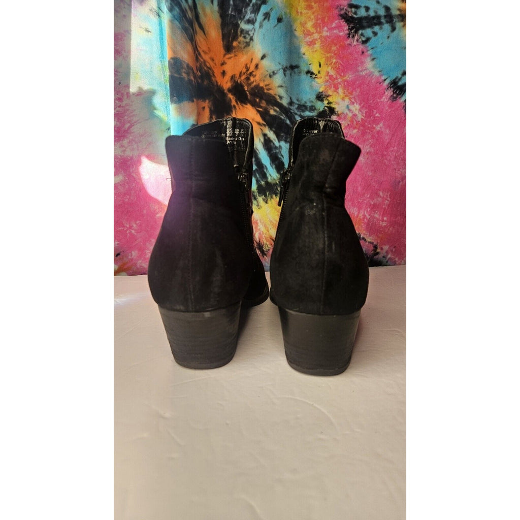 Carlos Santana Layne Ankle Boots Floral Embroidery Faux Suede Side Zip Size 9 M