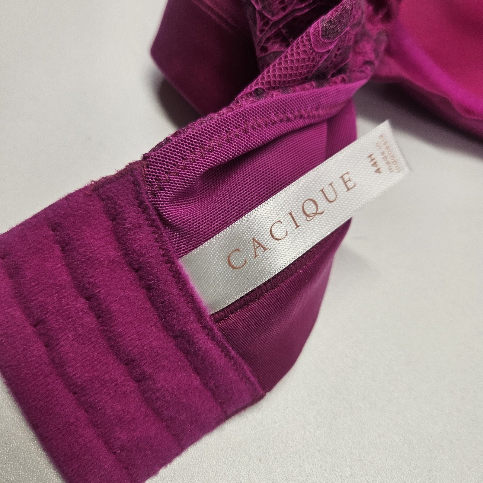 CACIQUE Magenta Pink Satin Bra Size 44H Full Coverage T Shirt Bra Everyday