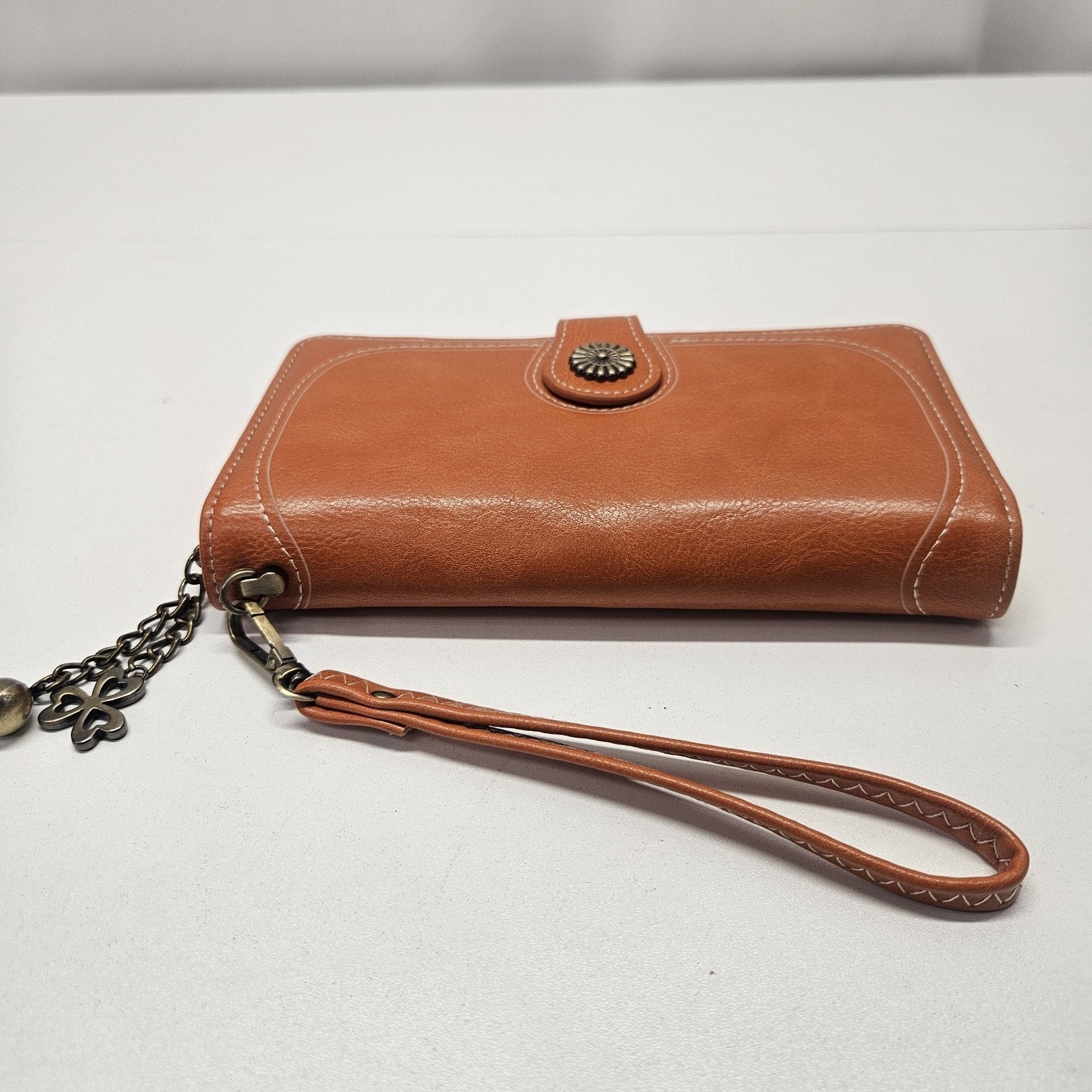 LAVEMI Leather Wallet Wristlet Clutch Brown Boho Western-inspired Charms