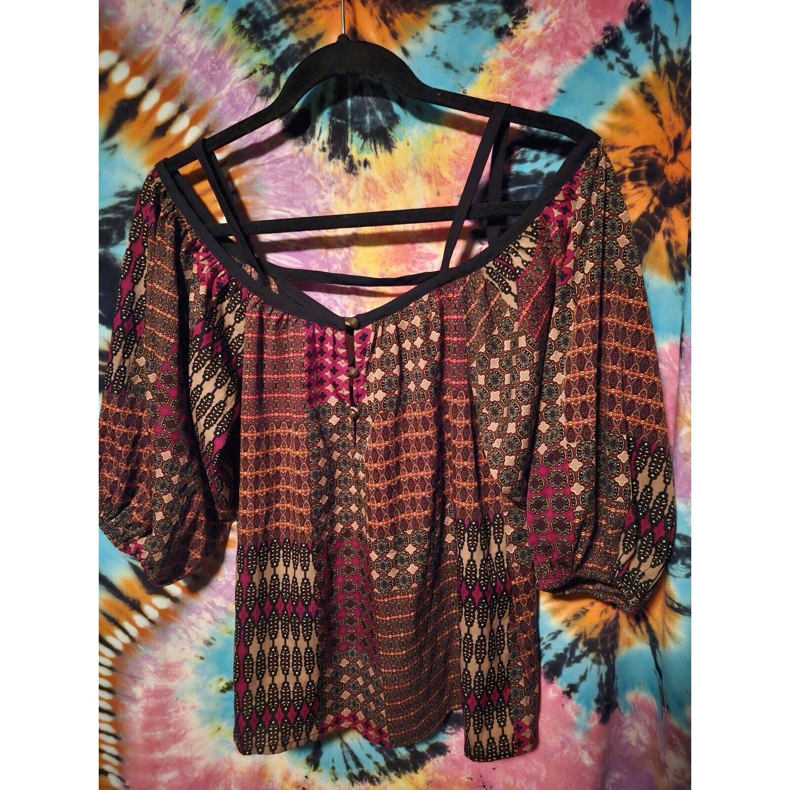 Hippie Laundry Lightweight Crop Peasant Top Red, Black & Golds Womens MED