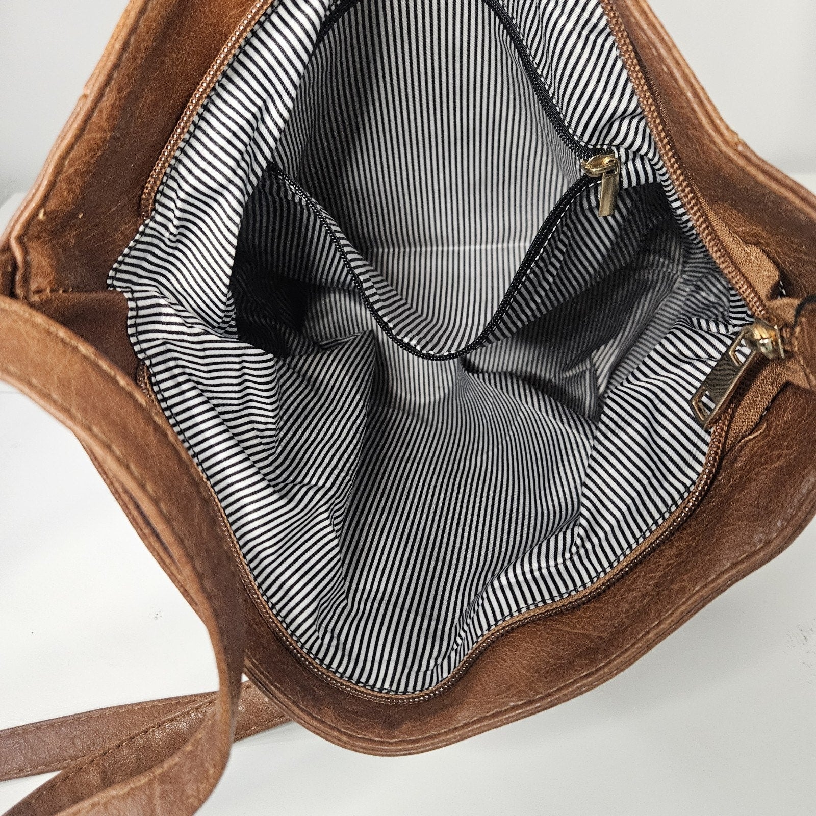 Brown Faux-Leather Crossbody Handbag Two Front Zip Pockets Shoulder Bag Purse