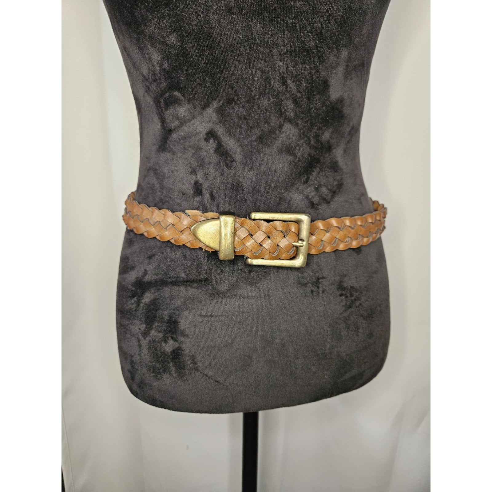 Women's Belt Brown XS VTG Braided Woven Faux Leather Metal Tip Casual Ladies 30"