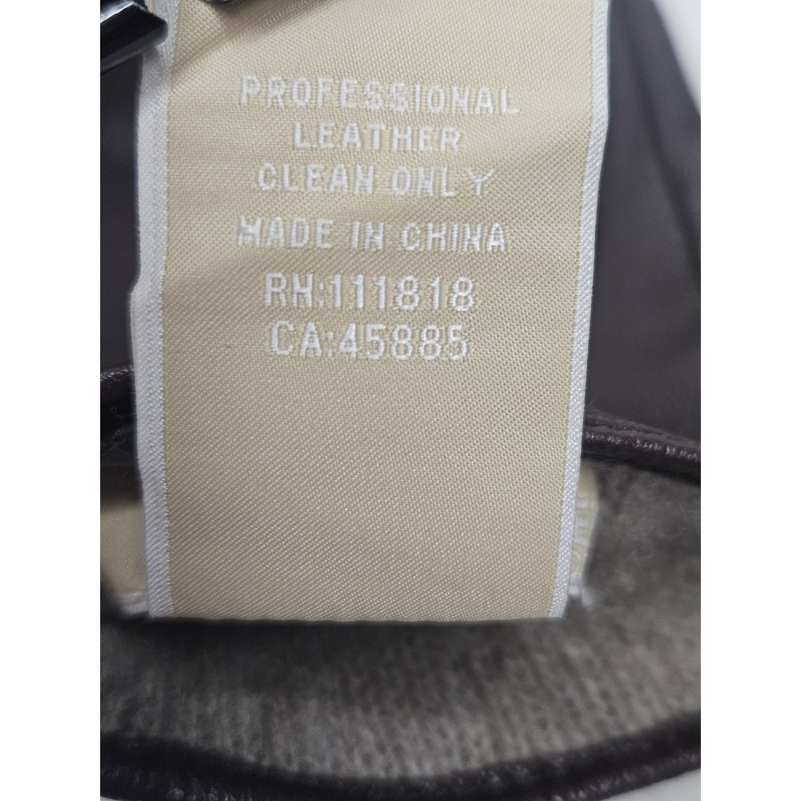Michael Kors MK Brown Leather Circle Logo Size 7, Pre Owned, Retail Value $98