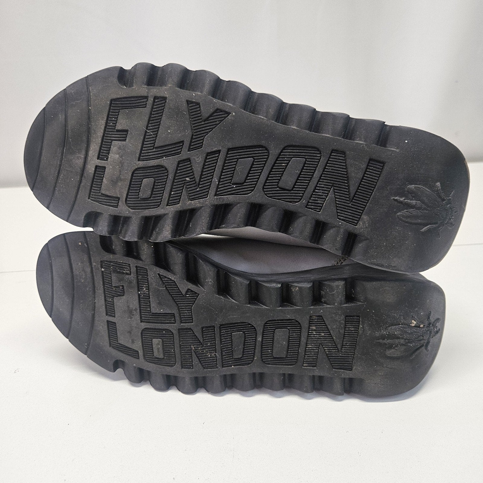 Fly London Salv Chelsea Boots Womens Size 9.5 Gray Leather Pull On Ankle Booties