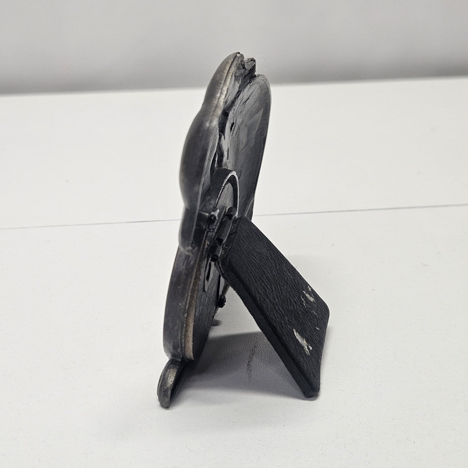 Vintage 2005 Hallmark White Rabbit Mini Photo Frame 2" Round Photo Bunny Easter