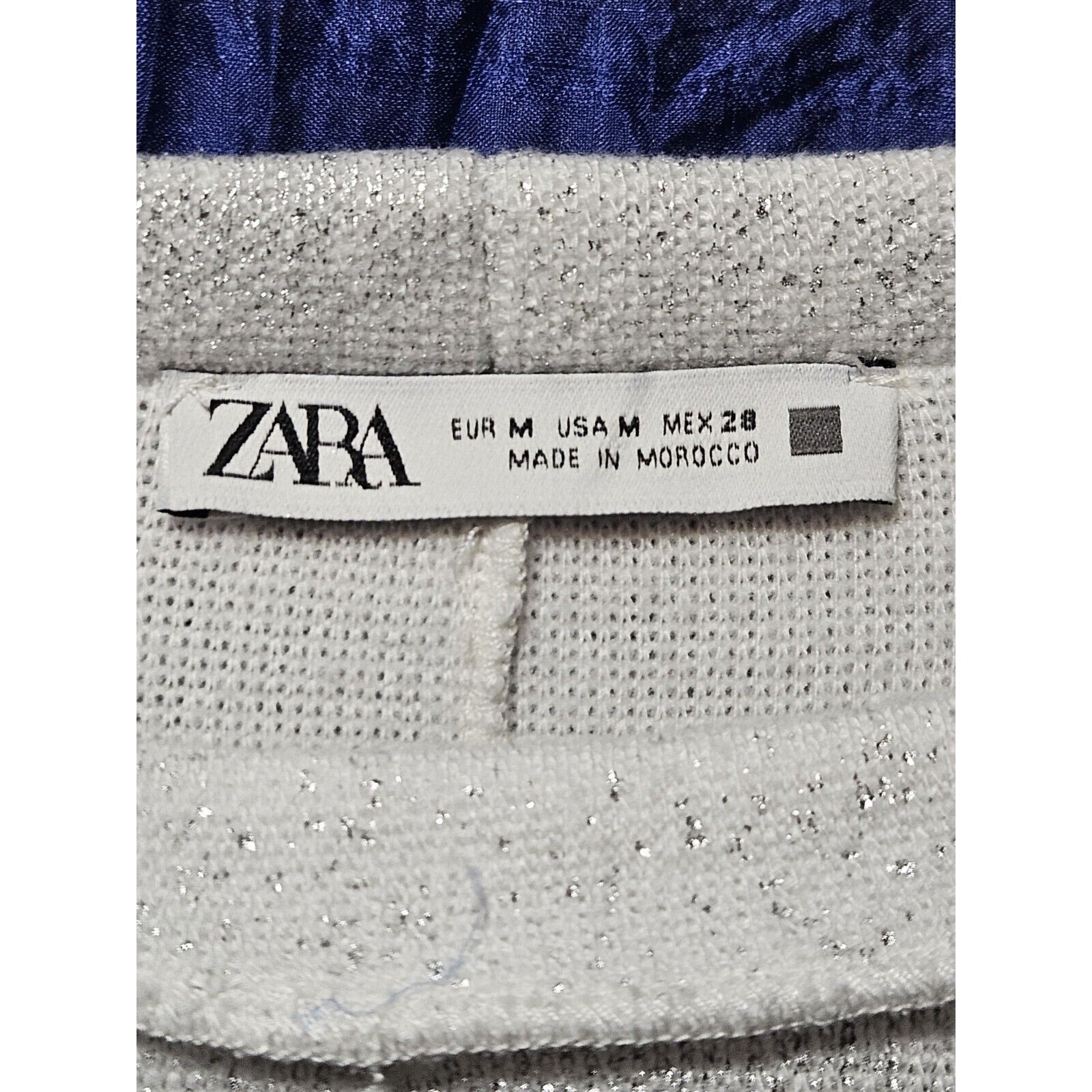 Zara Pullover Sweater White With Silver Metallic Foil Accents Size Med 8-10