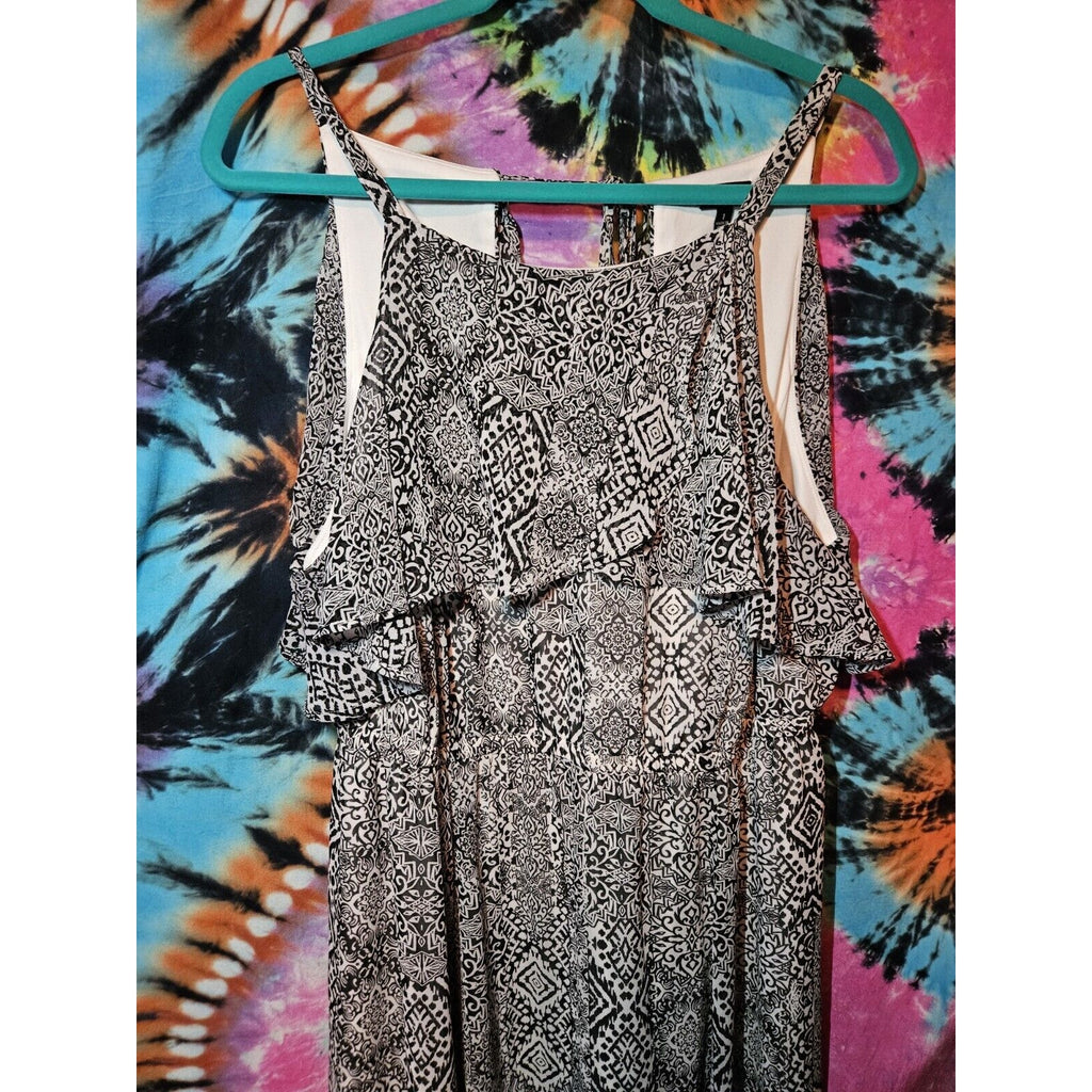 Torrid Black White Patterned Maxi Dress Lined Tie V-Neck Ruffle Sleeves Size 1