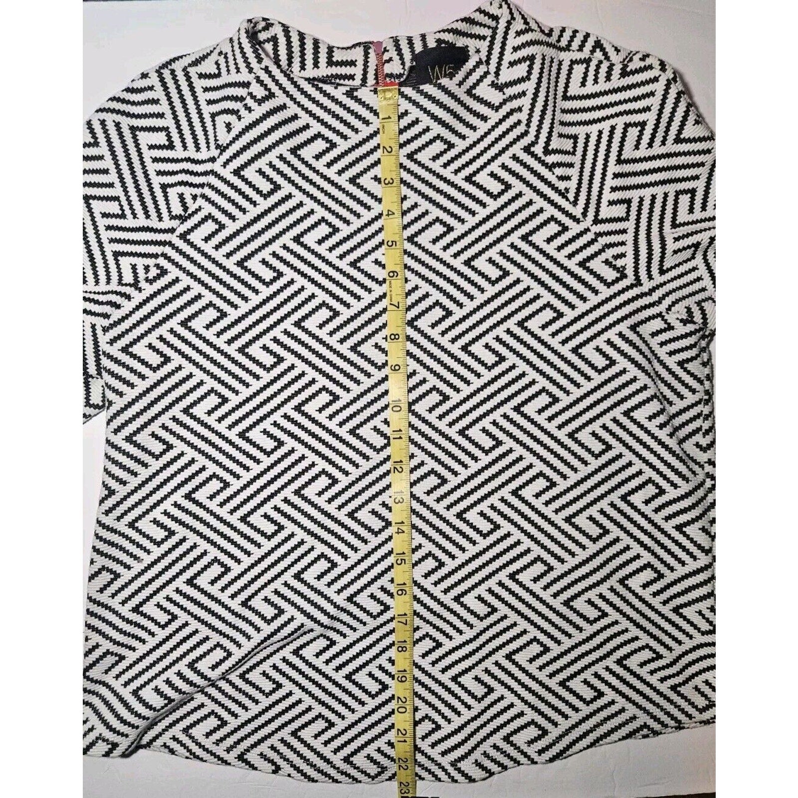 W5 L (Anthropologie) Black & White Geometric 3/4 Textured Blouse