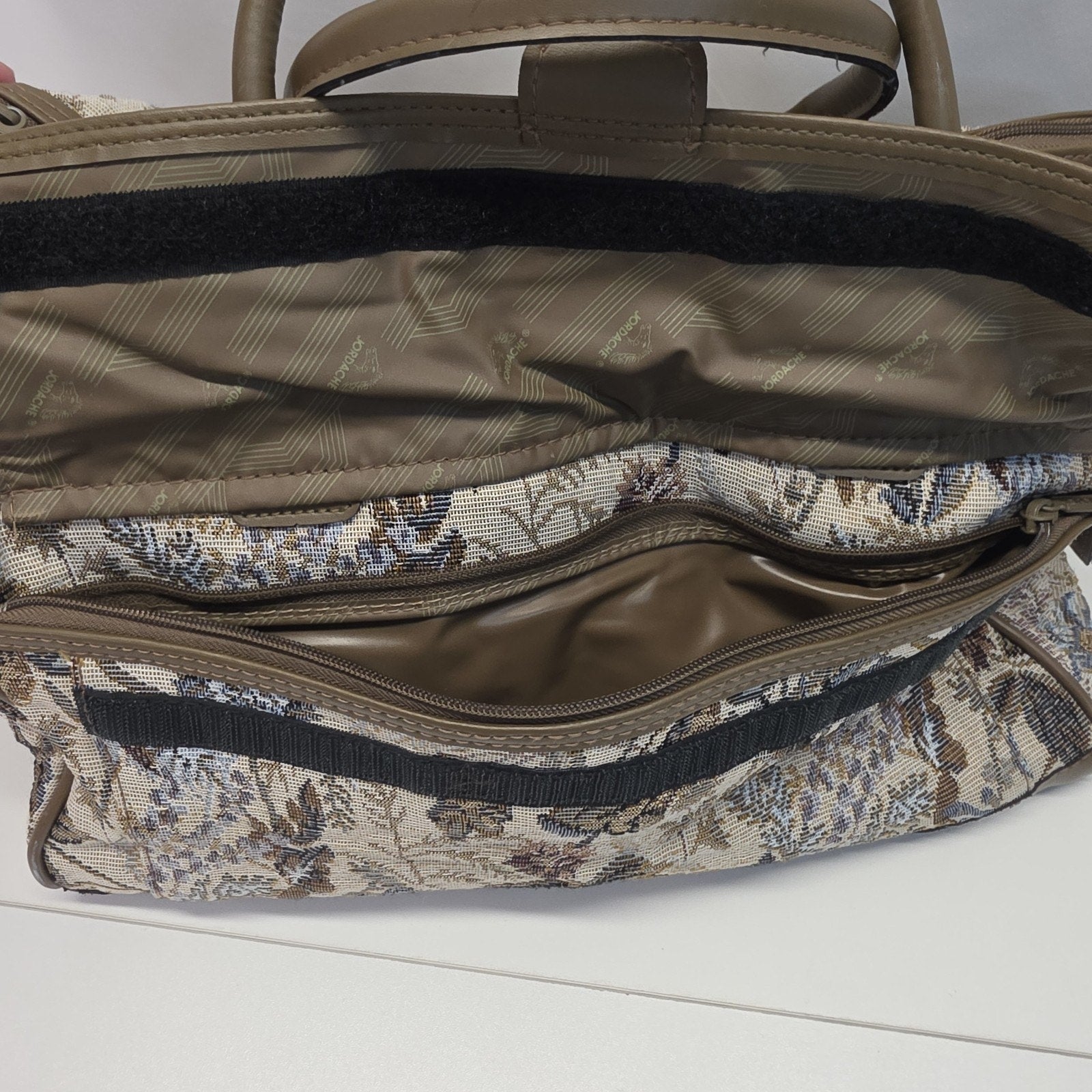 Vintage 90s Jordache Floral Tapestry Zip Shoulder Strap Duffel Travel Bag 14"
