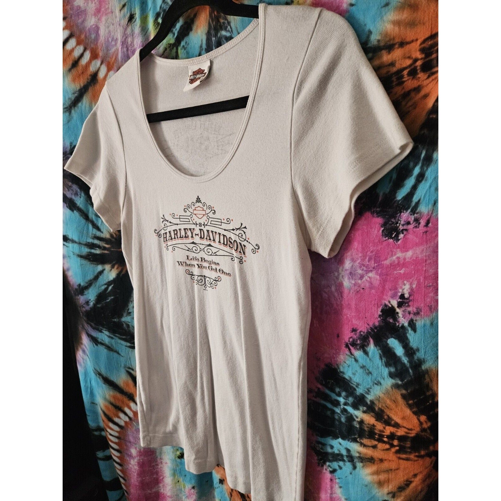 Harley-Davidson White T-Shirt Scoop Neck Size Large Biker Y2K Motorcycle