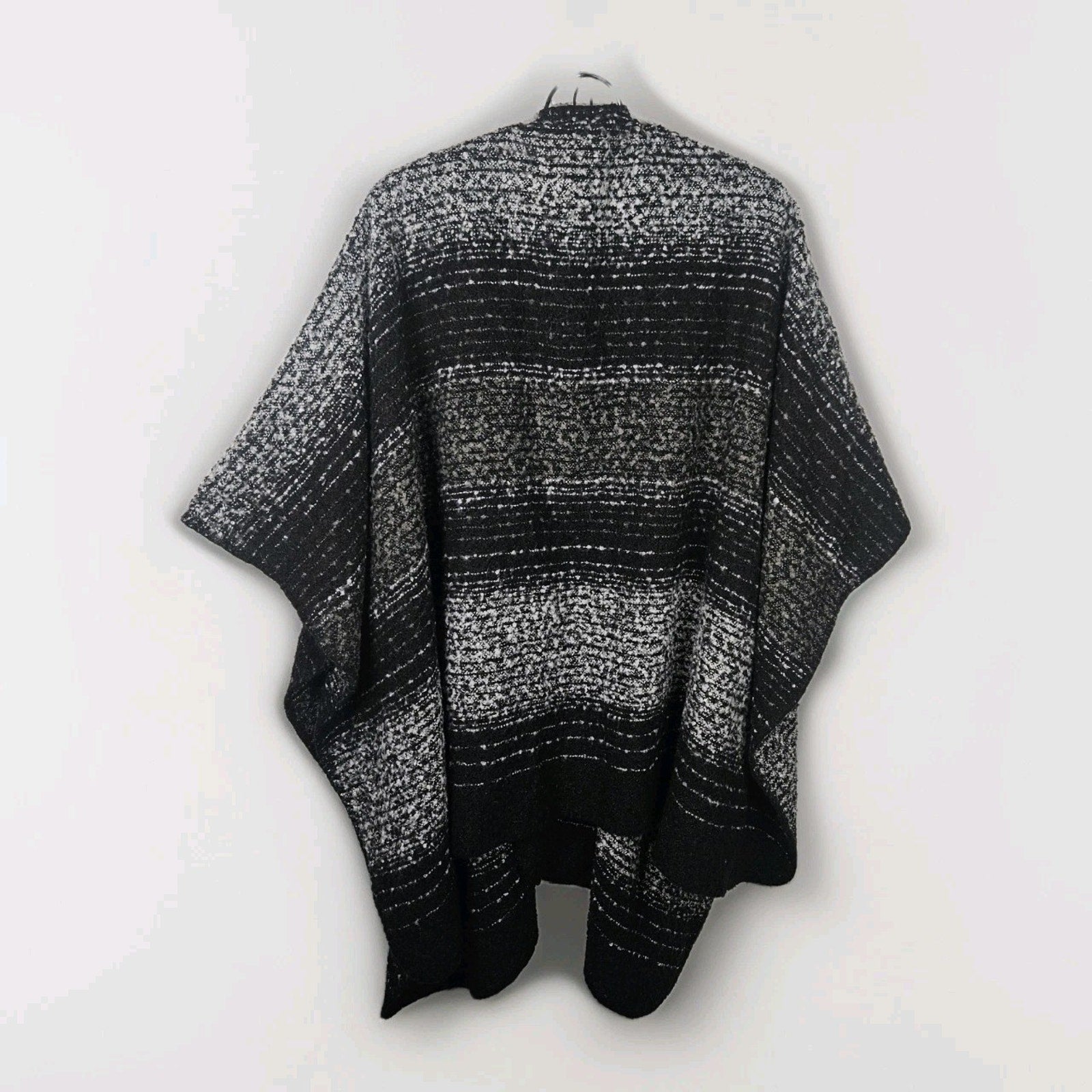 Woolrich Womens Drape Blanket Shawl Wrap Black Gray Stripe Oversize Knit OS
