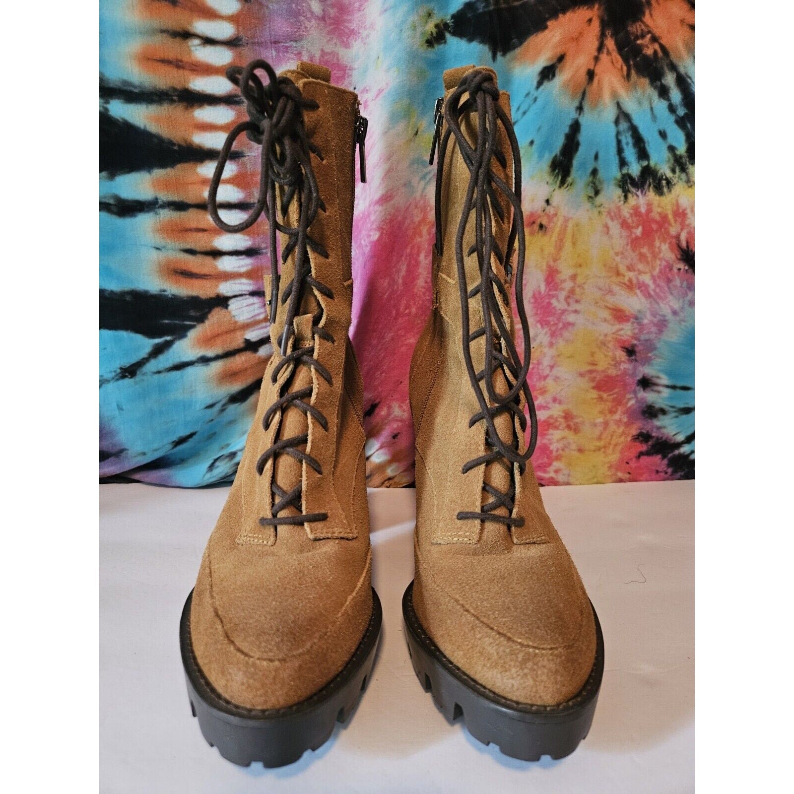 Charles David Gimmick Combat Boot Women's Size 9 Camel w Black Sole & Heels