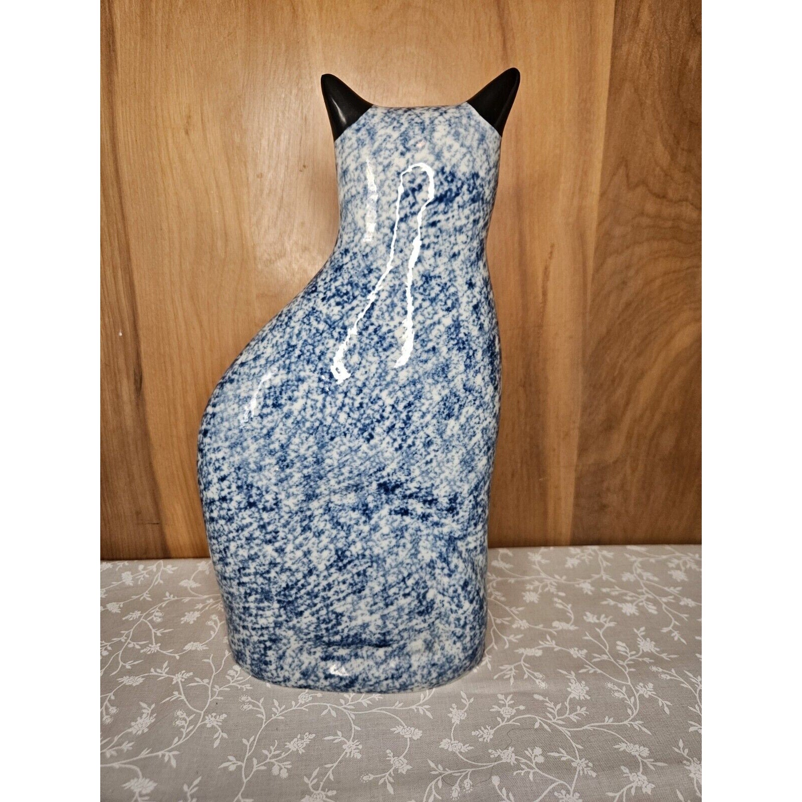 Vtg Cat Figurine White Blue Ceramic 9” Tall Enesco Designed Spongeware Taiwan