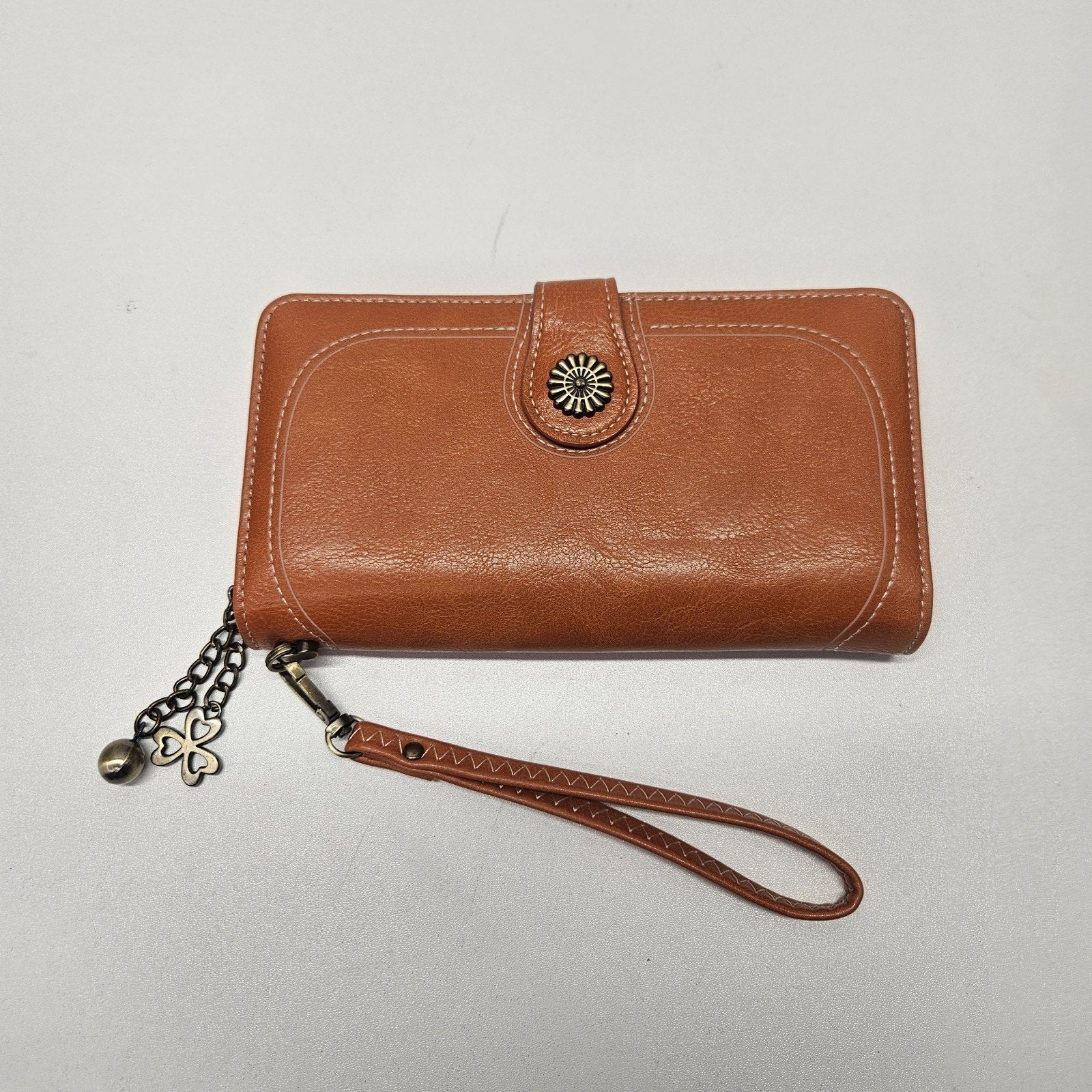 LAVEMI Leather Wallet Wristlet Clutch Brown Boho Western-inspired Charms
