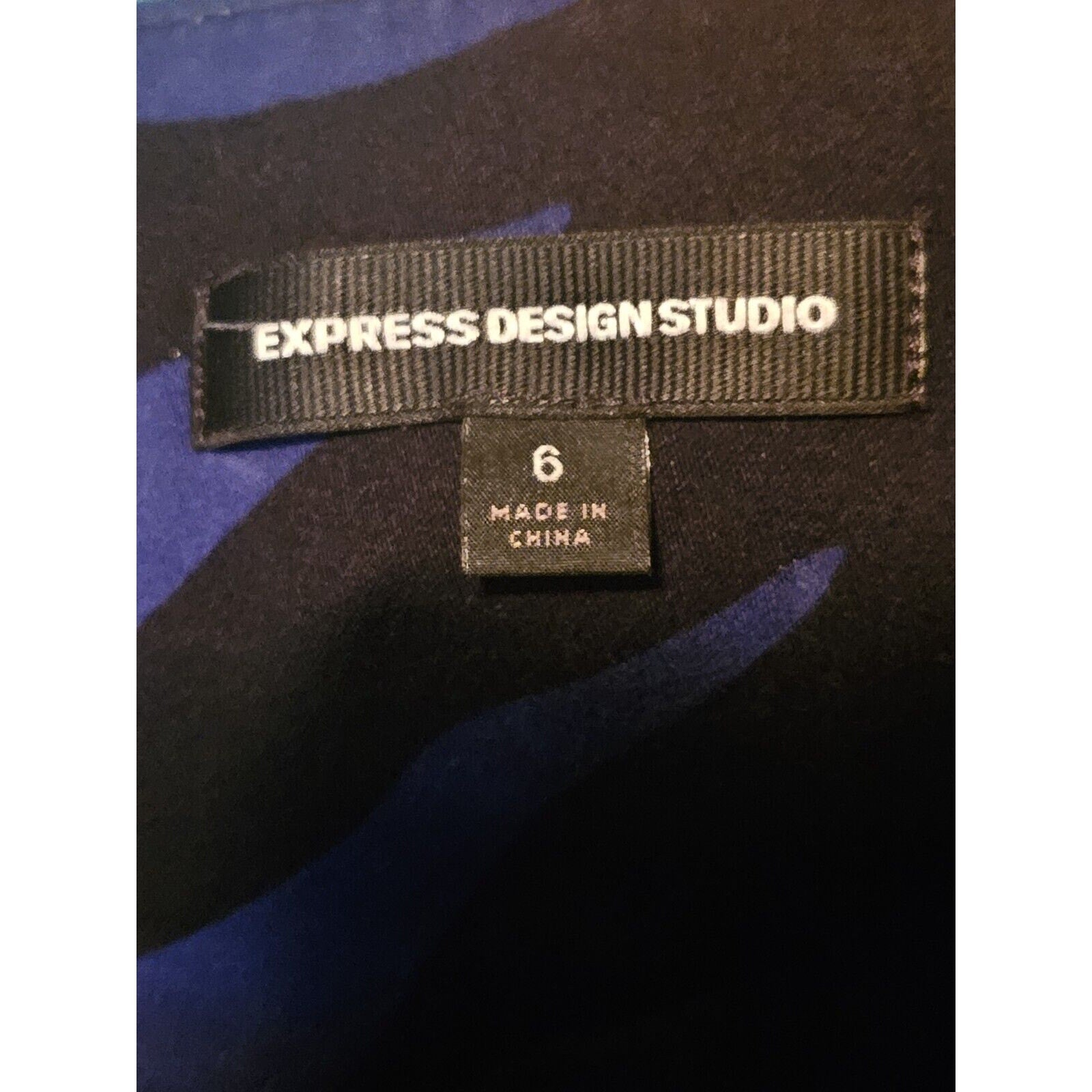 Express Design Studio Geo Pattern Skirt Womens Sz 6 Blue w Black Print Y2K
