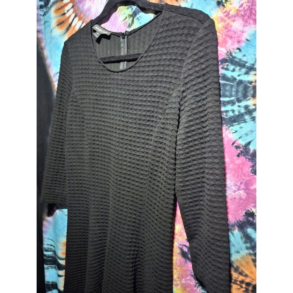 Buchanan Kane Dress Fit & Flare Black Textured Mid Dress Women's Size 6 Stretch