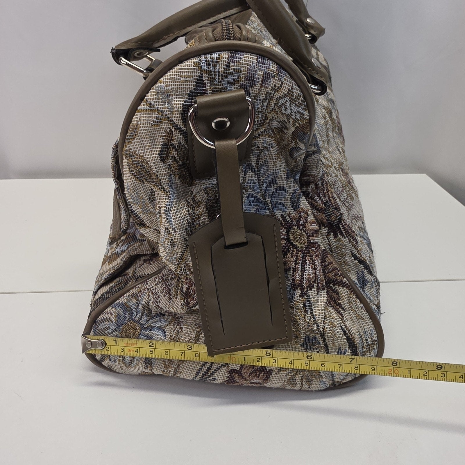 Vintage 90s Jordache Floral Tapestry Zip Shoulder Strap Duffel Travel Bag 14"