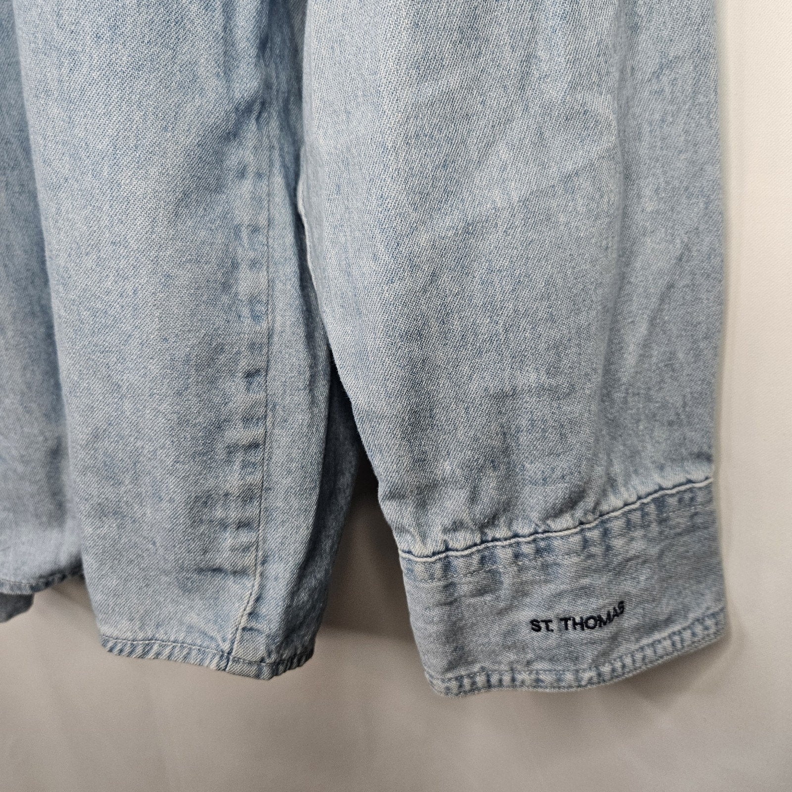 90s Hard Rock Cafe Denim Shirt Mens XL Blue St Thomas Jean Light Wash Button Up