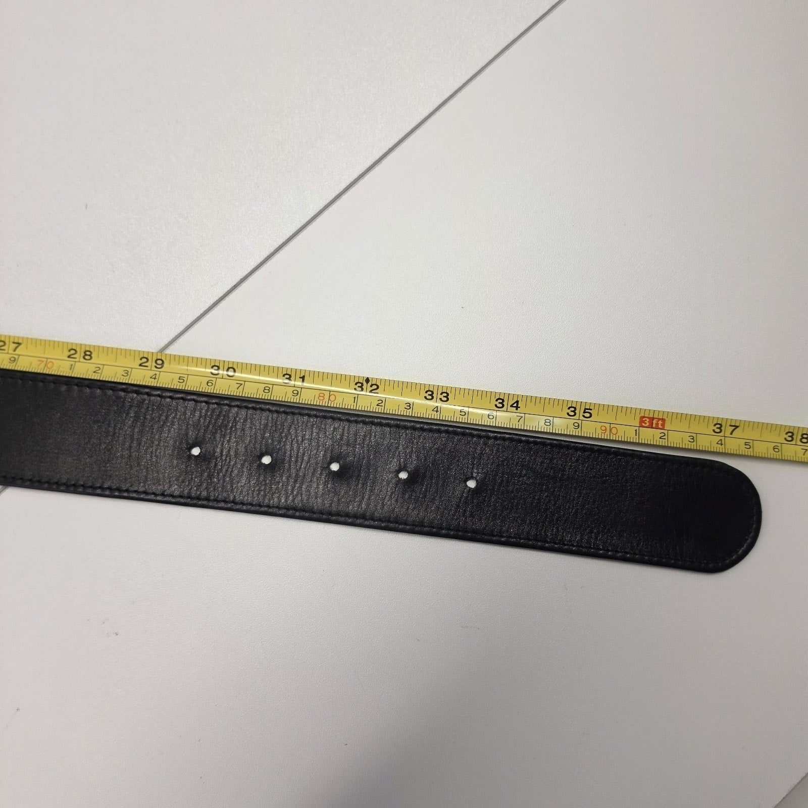 VTG Mondi Astor Rindleder Black Leather Belt Green Buckle Gold Charm Sz 38 Mod