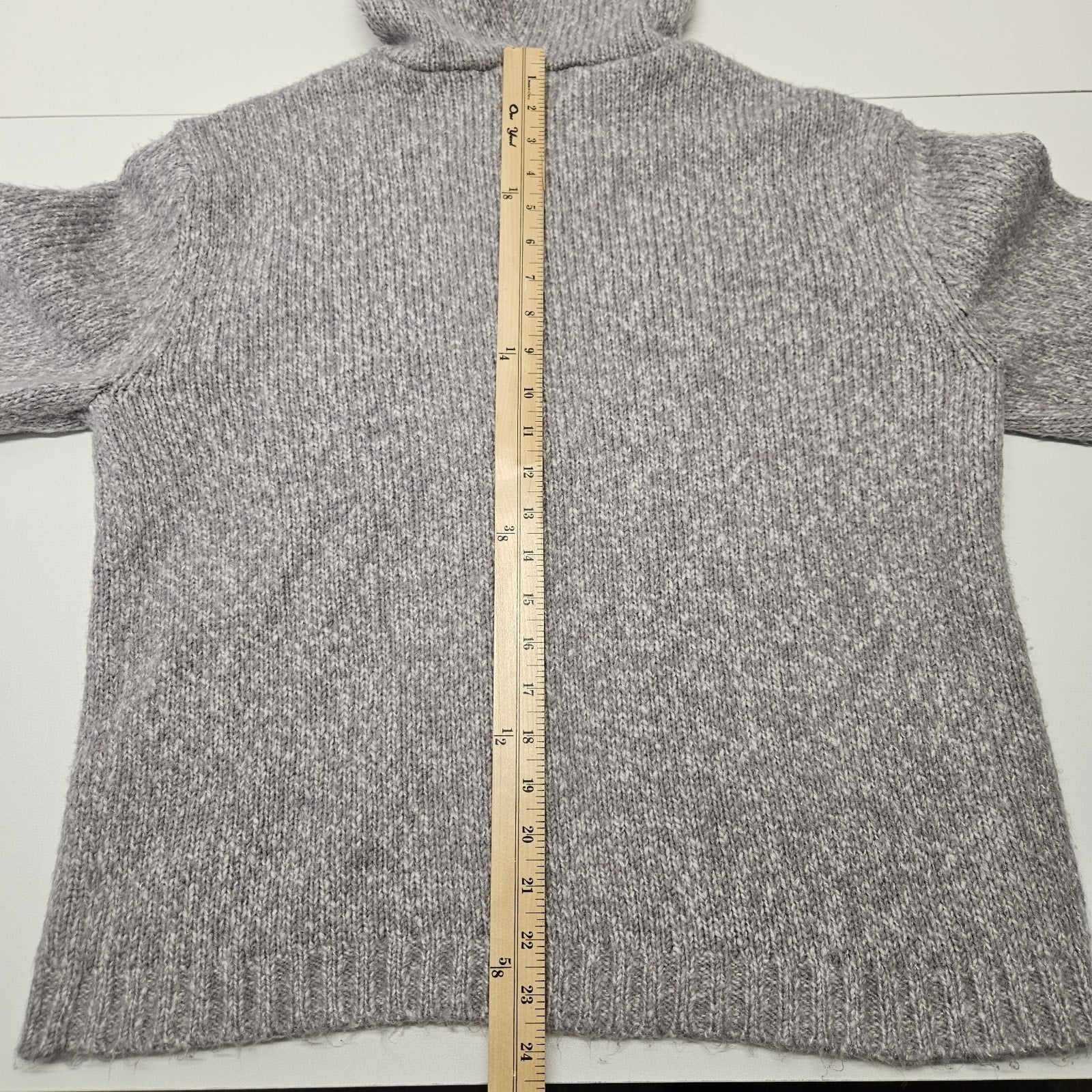 Vintage Womens Full Zip Gray Cardigan Snowflake Sweater Large Nordic Ski