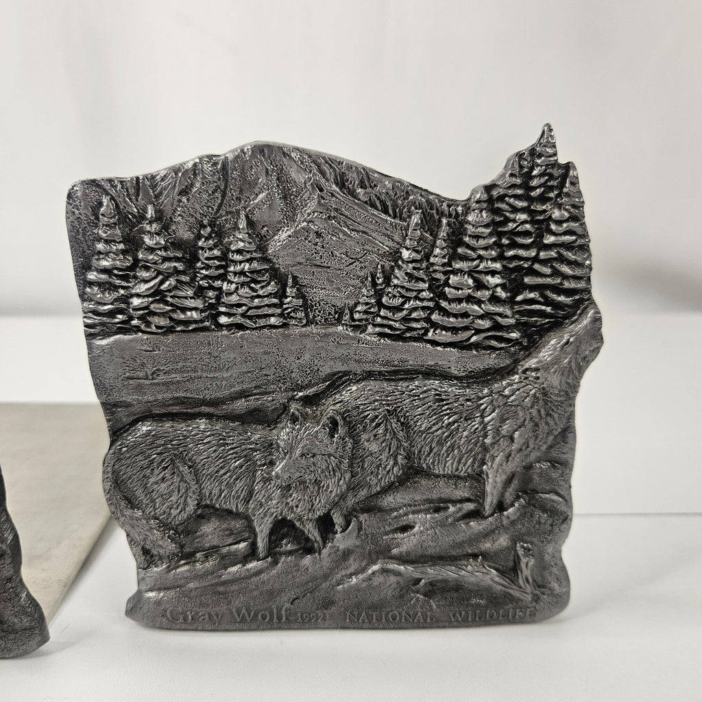 Vtg 90s Natural Wonder National Wildlife Foundation Grey Wolf Metal Bookends Set