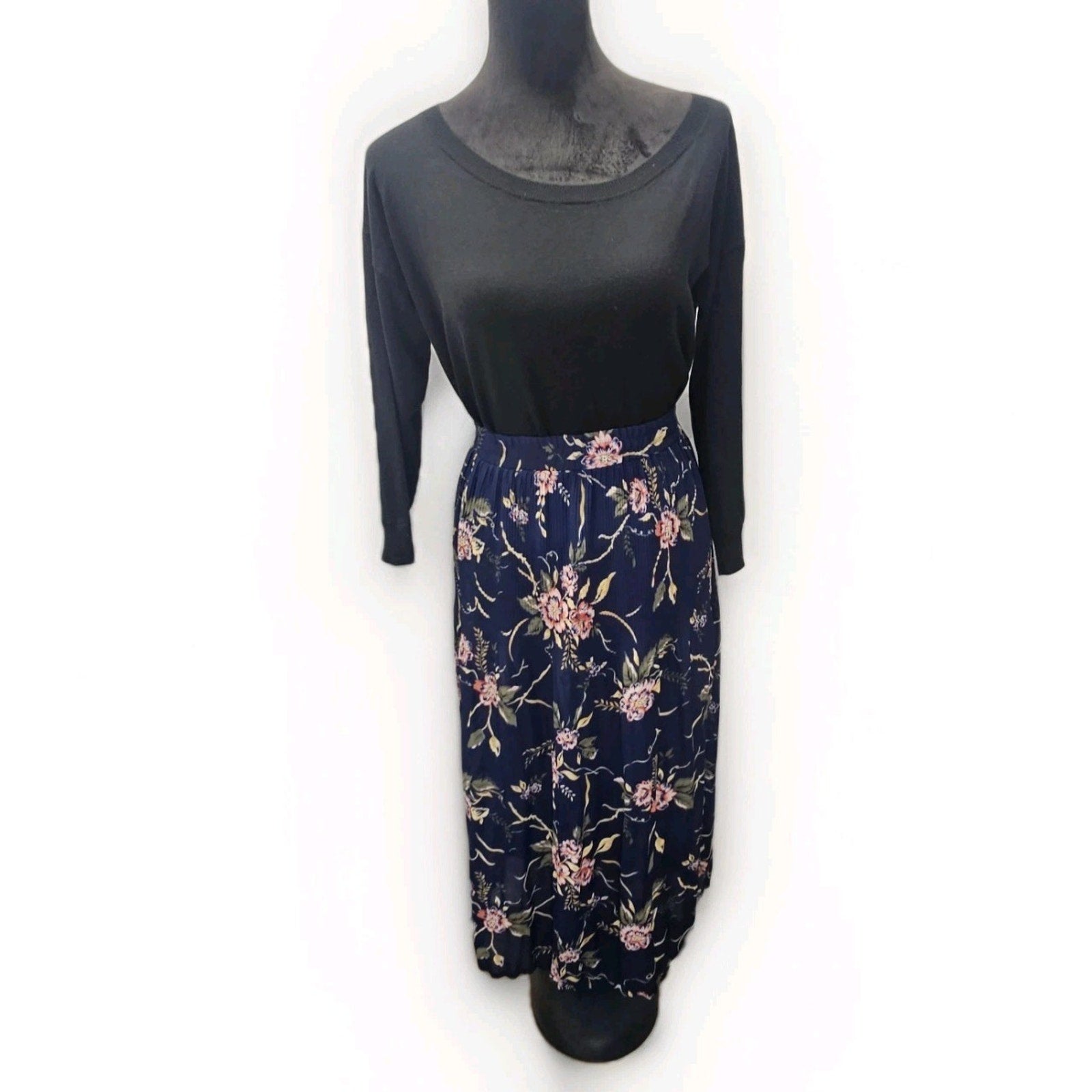 Sag Harbor Woman Navy Floral Crinkle Pleated Skirt Elastic Waist Sheer Sz Large