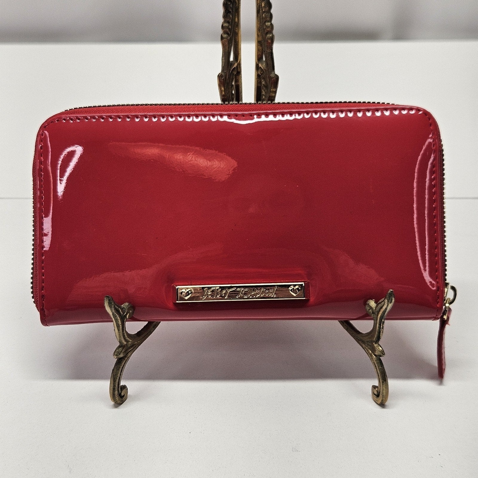 Luv Betsey Johnson Wallet Zip Around Leather Patent Raised Red Heart Whimsical