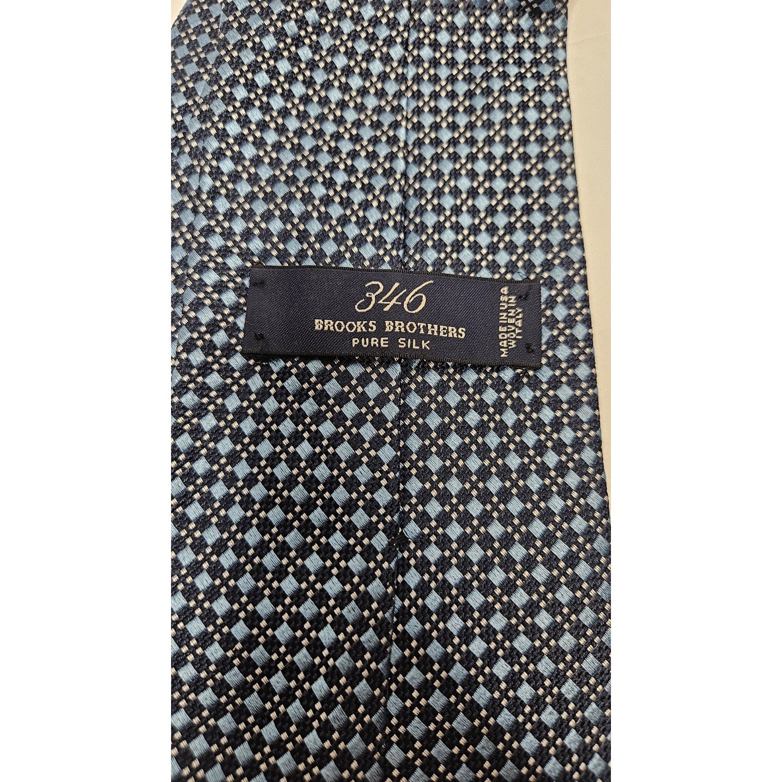 VTG Brooks Brothers 346 Silk Tie Blue Gold Geometric 3.5” x 58” Made in USA