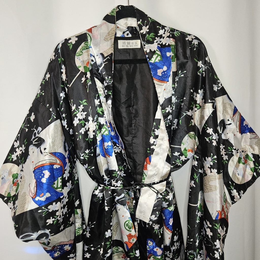 Vintage 80s Bo Er Xiu Pin Black and White Satin Geisha Print Kimono Robe