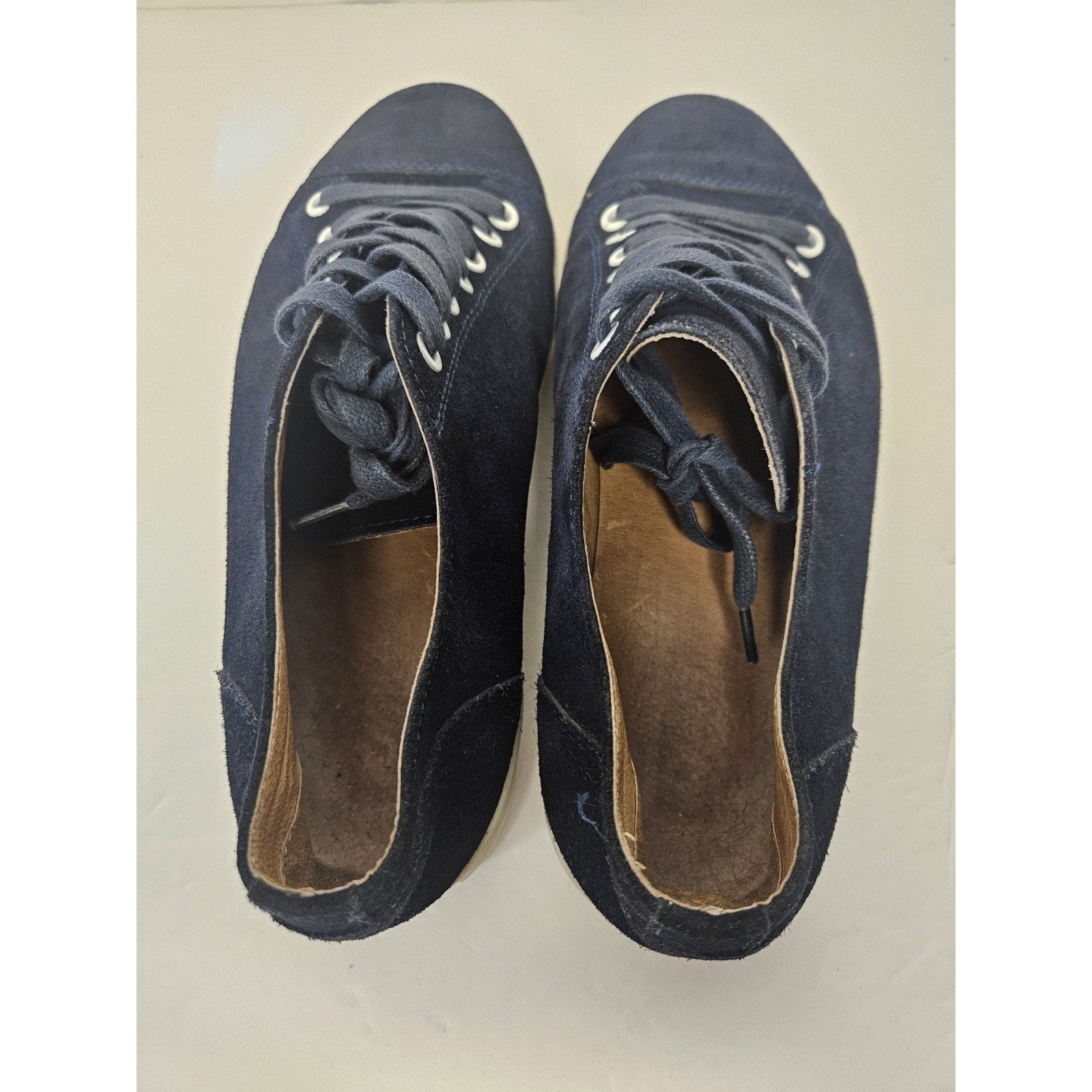 Women's Size 9 Navy Blue Suede Sneakers Lace Up Low Top Soft Comfort