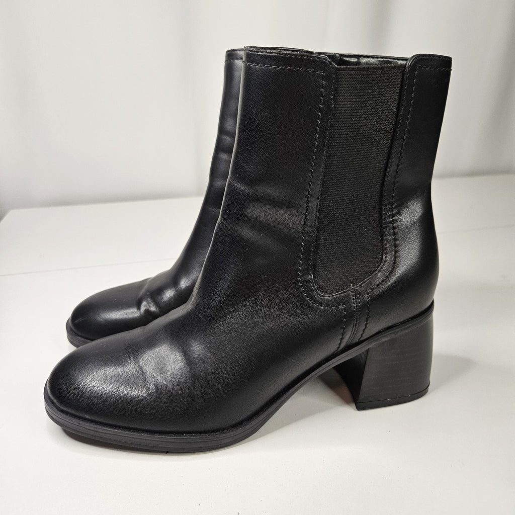 Nine West Women's Doleas Ankle Boot Size 8 M Faux Leather Block Heel Boots