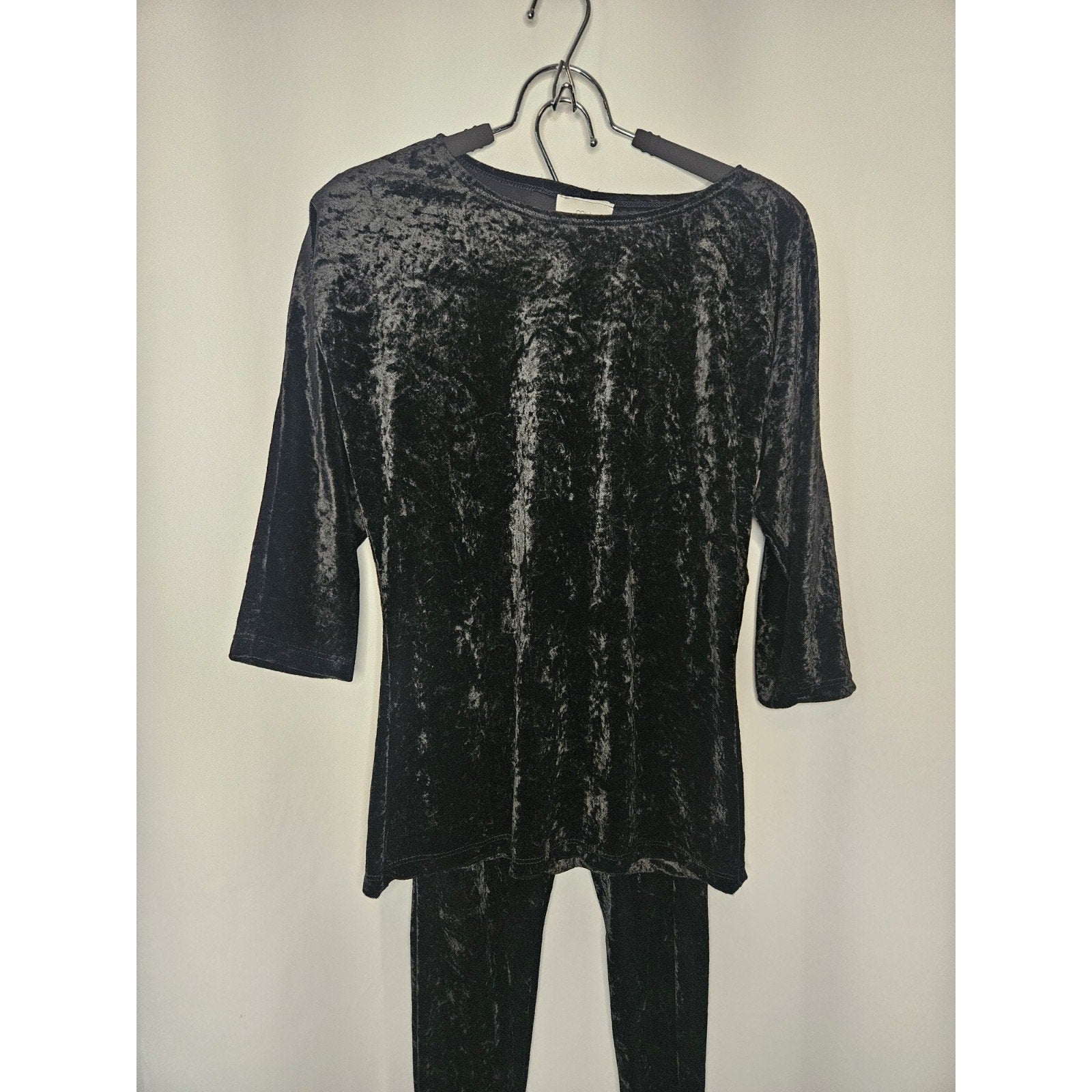 Vintage 90s My Michelle Black Velvet 3/4 Sleeve Shirt Stirrup Leggings Set