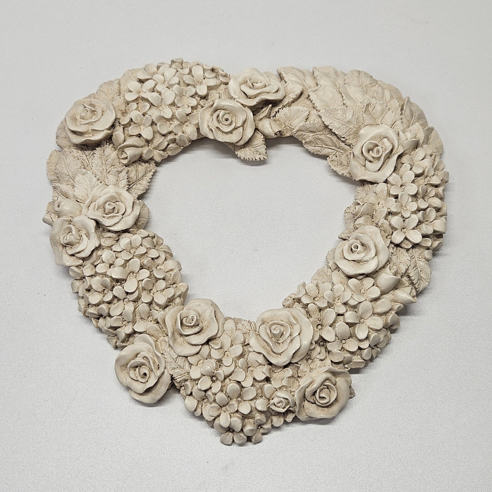 Vintage 90s Resin Floral Heart Hydrangea Wreath Wall Hanging Cottage Shabby Chic