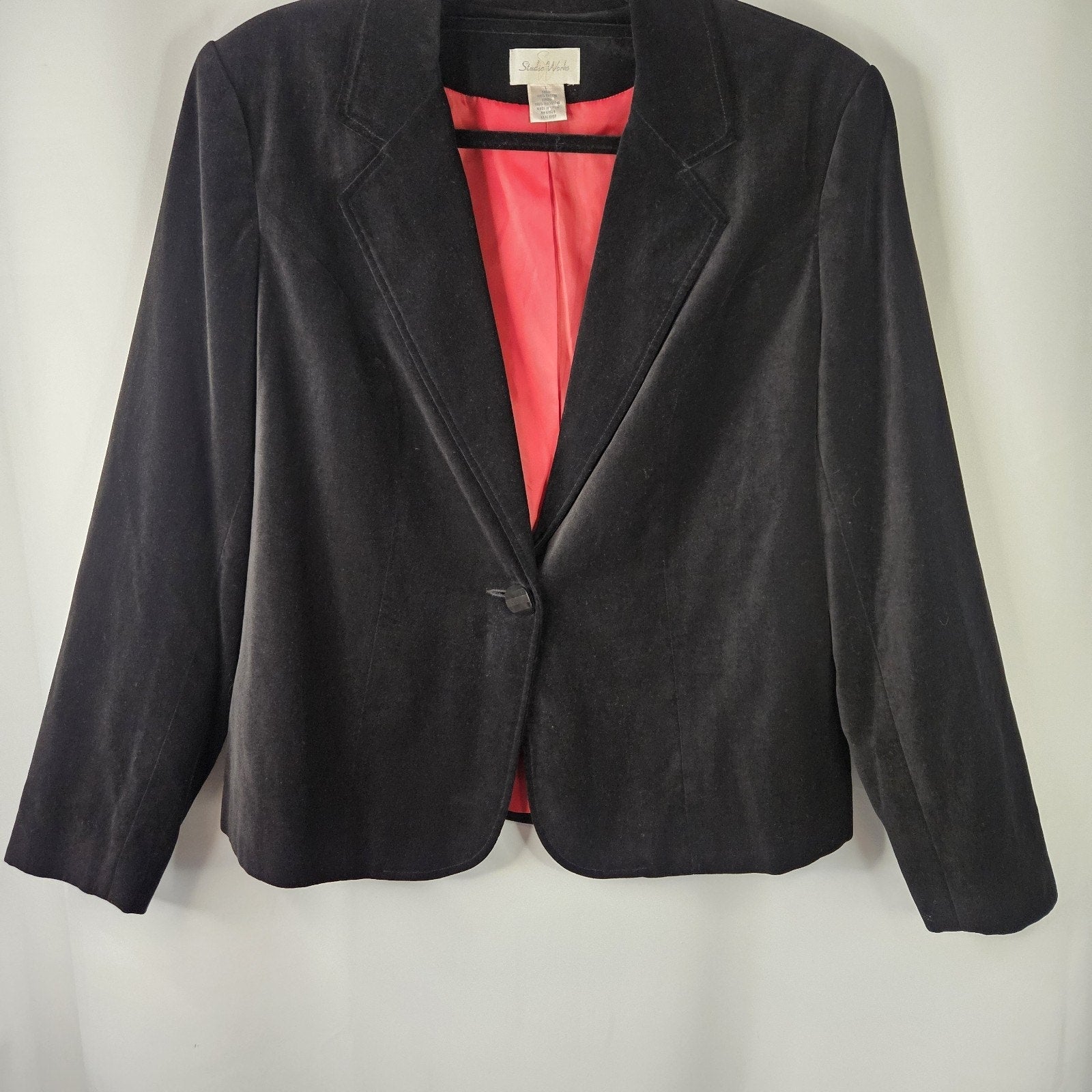 Studio Works Black Velvet Blazer with Pockets 3 Buttons Size Large
