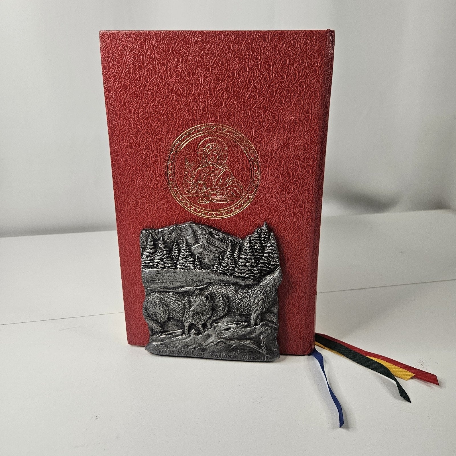 Vtg 90s Natural Wonder National Wildlife Foundation Grey Wolf Metal Bookends Set