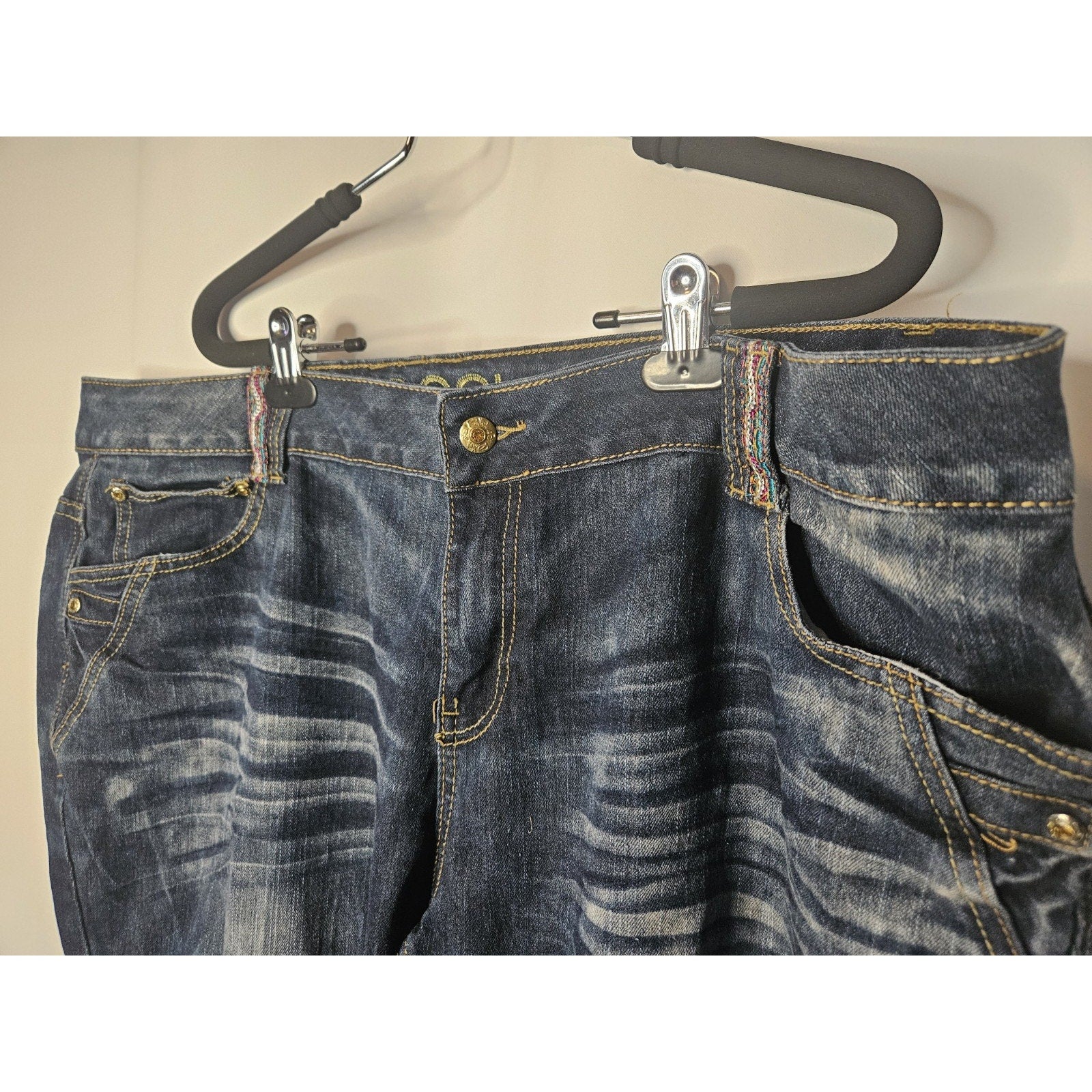 Vintage Coogi Jeans Womens 24W Crop Jean Embroidered Distressed Dark Wash Denim