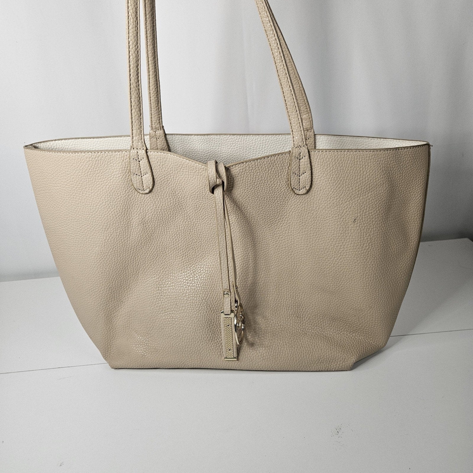 Y2K BCBG Paris Reversible Faux Leather Tote Laptop Bag Beige Goldtone Hardware