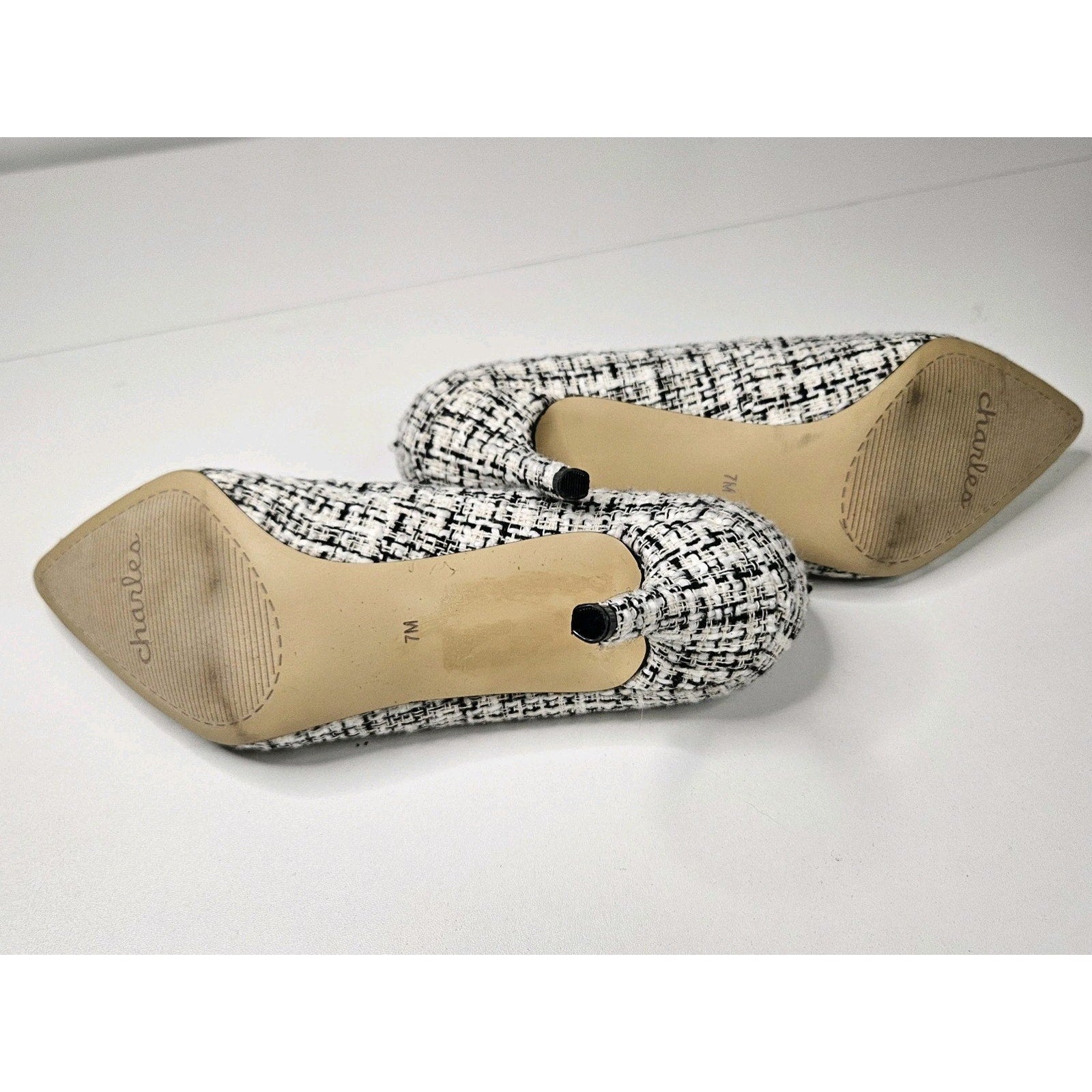 Charles by Charles David Angelica White Black Plaid Pointed Toe Tweed Pump Sz 7