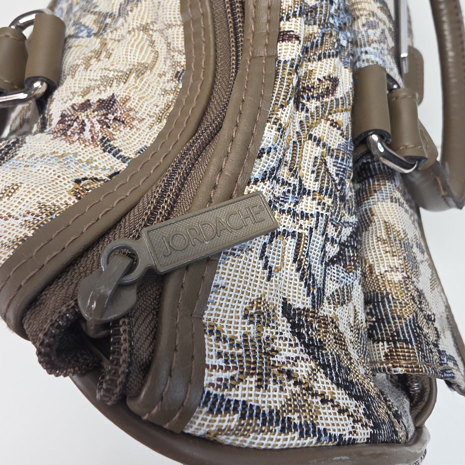 Vintage 90s Jordache Floral Tapestry Zip Shoulder Strap Duffel Travel Bag 14"