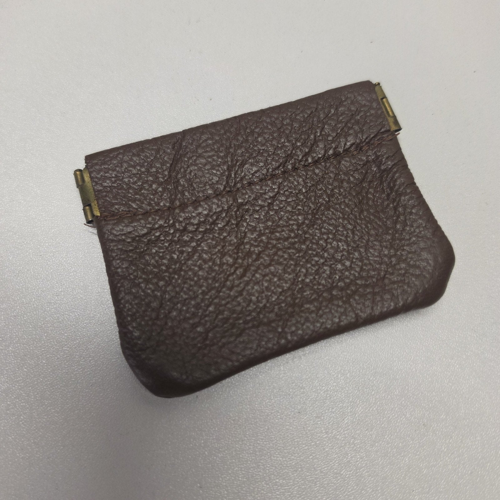 Vintage Brown Leather Squeeze Coin Purse Change Pouch Key Holder Spring Frame