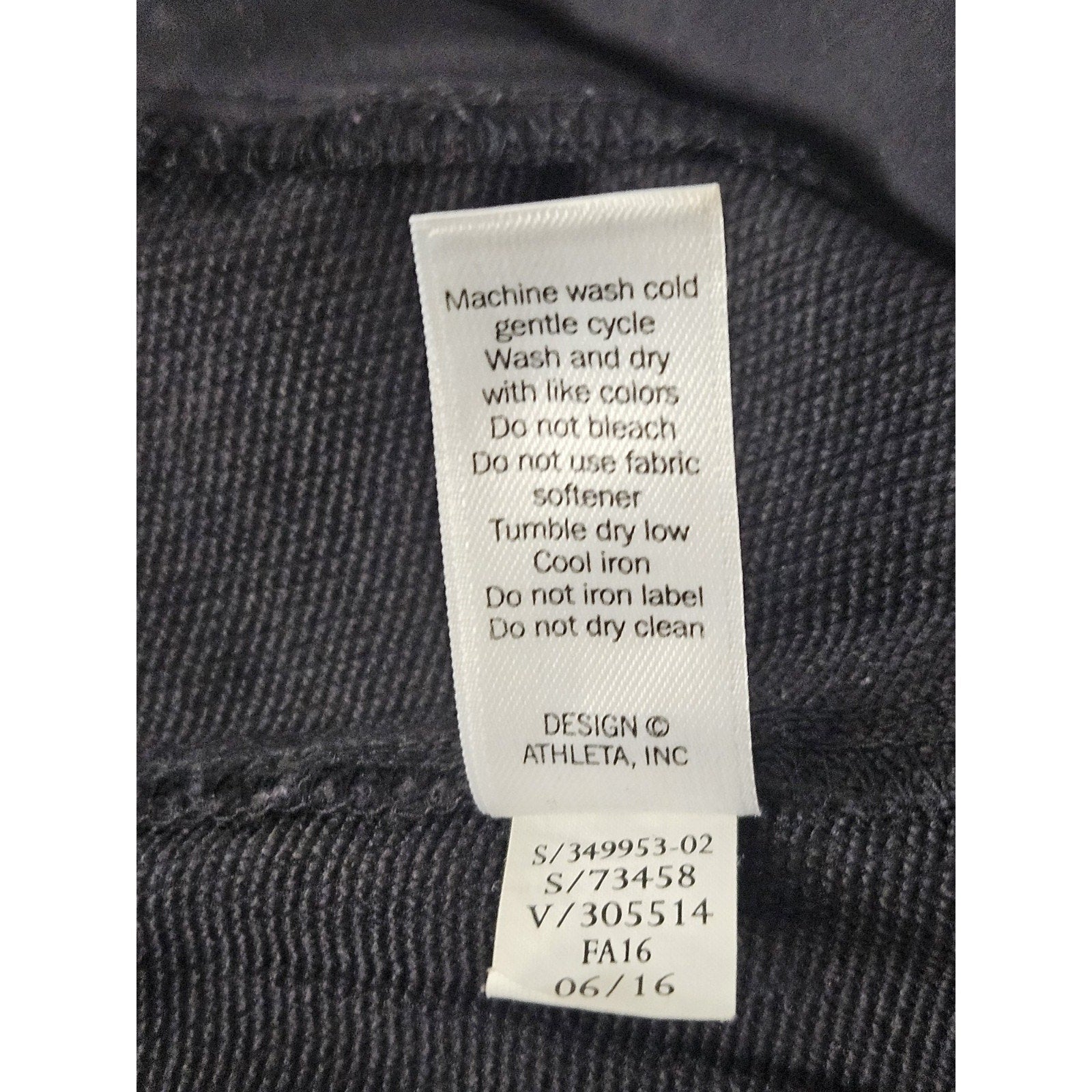 Athleta Pants Womens L 14 Black Skinny Wander Stash Pants Athletic Zipper Ankle