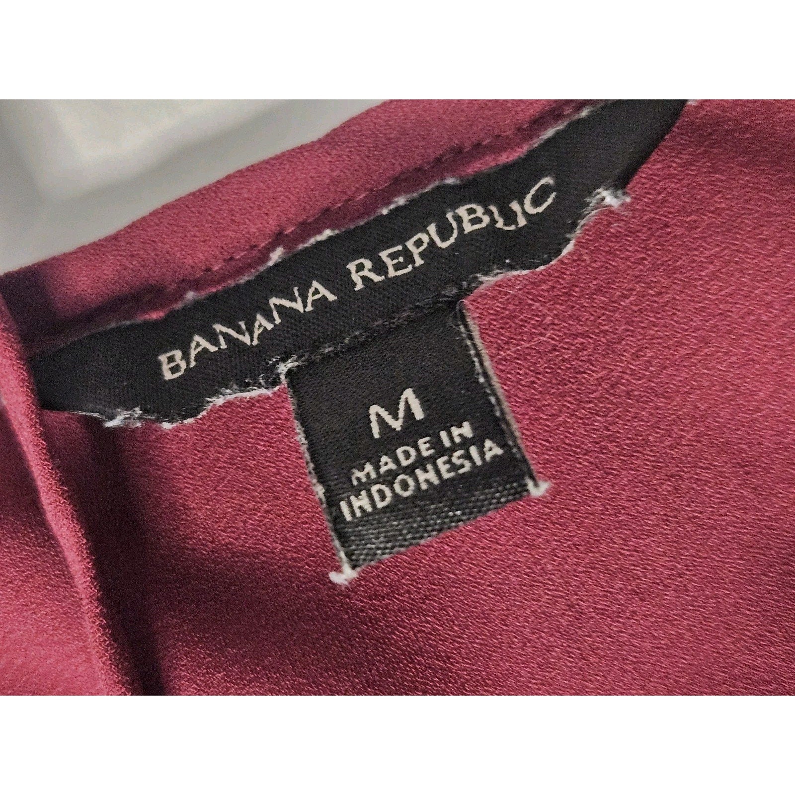 Banana Republic Twist Front Crepe Camisole Cami Sleeveless Blouse Medium Wine