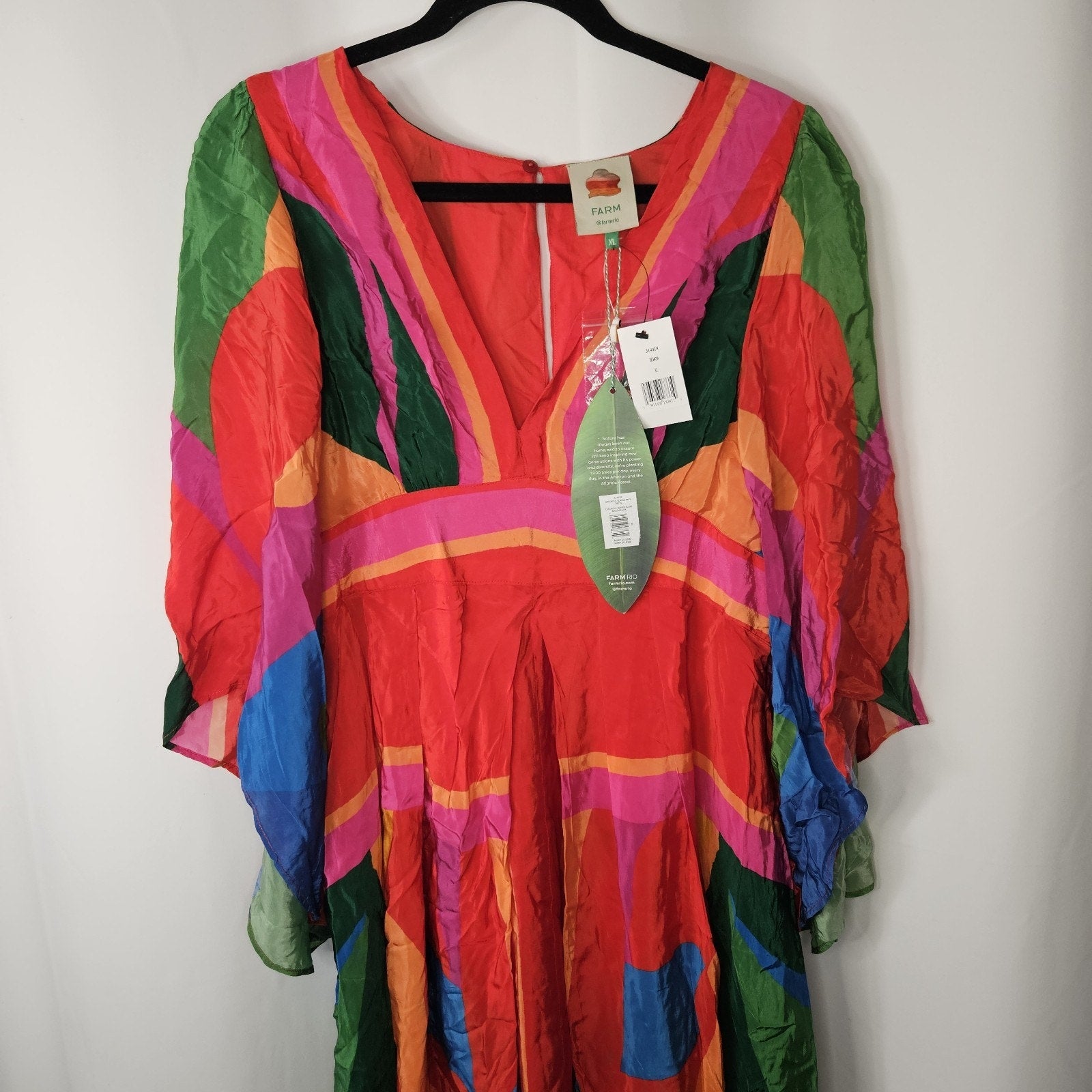 NWT Farm Rio Dress Rainbow Toucan Maxi Multicolor XL Pleated Printed Satin Maxi