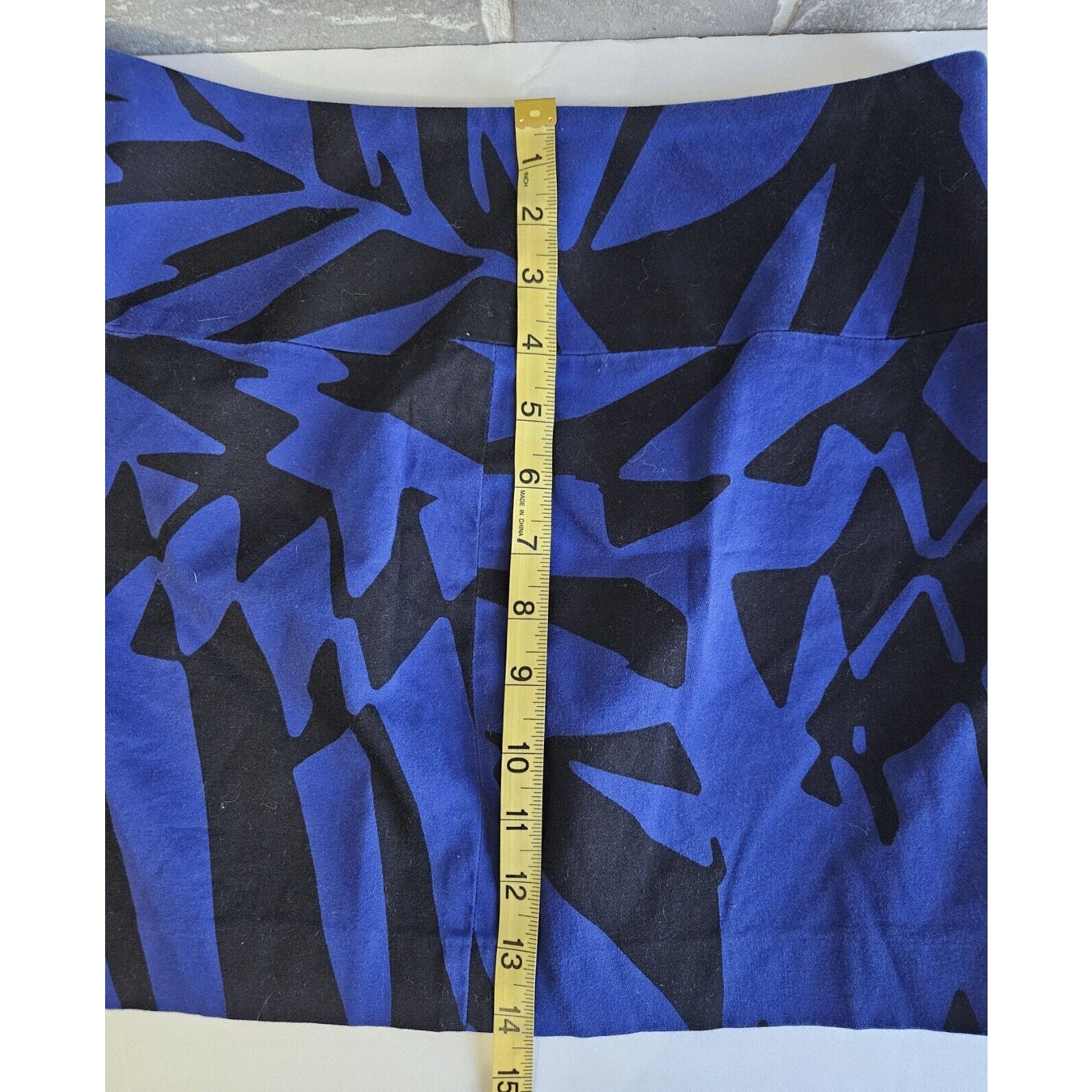 Express Design Studio Geo Pattern Skirt Womens Sz 6 Blue w Black Print Y2K