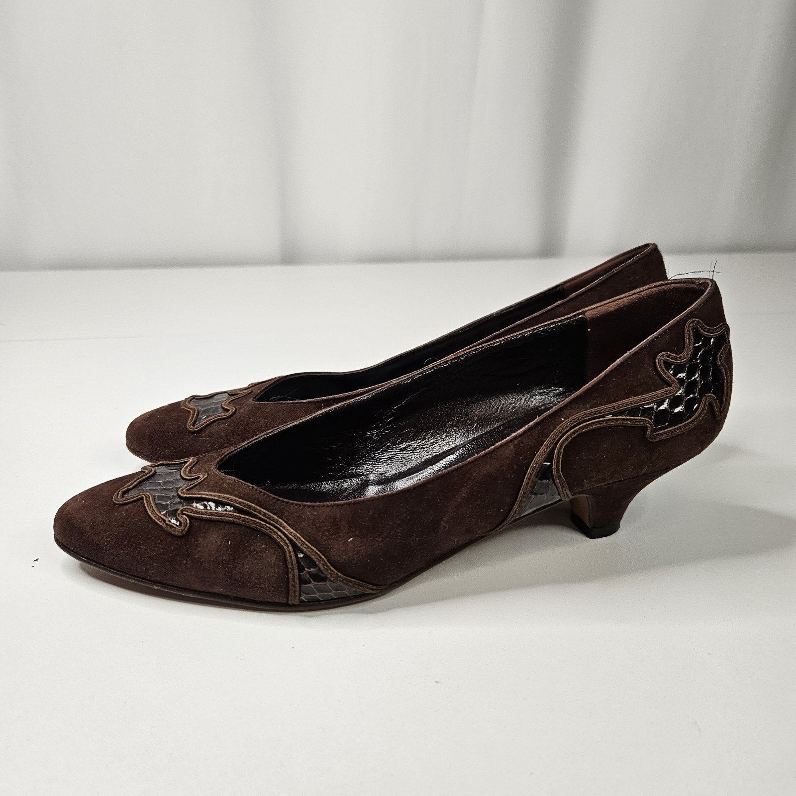 BALLY VERONICA Brown Suede Low Heel Pumps Loafers Shoes 6.5 M Kitten Heel