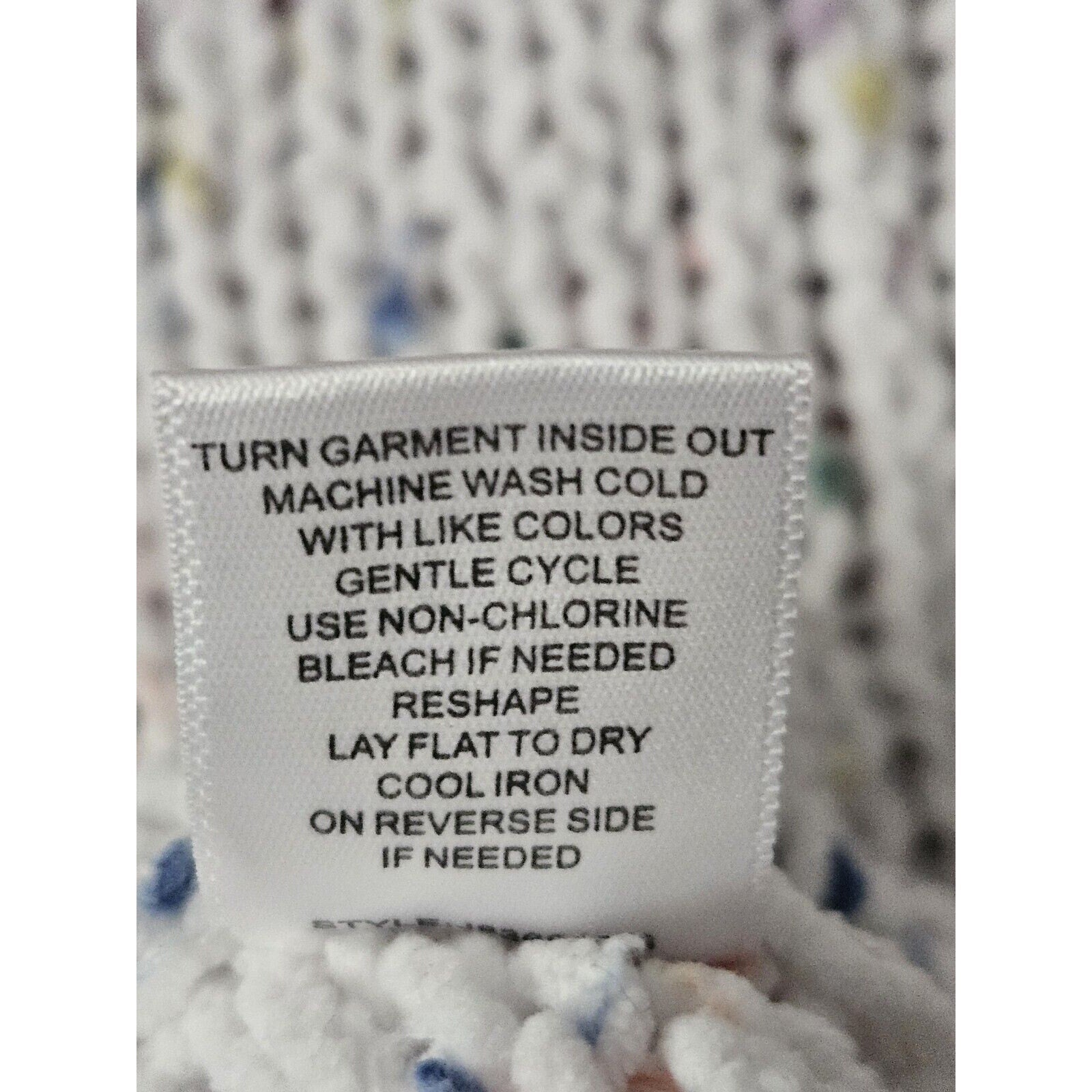 It's Our Time White Confetti Distressed Crop Sweater Medium Soft Chunky Knit