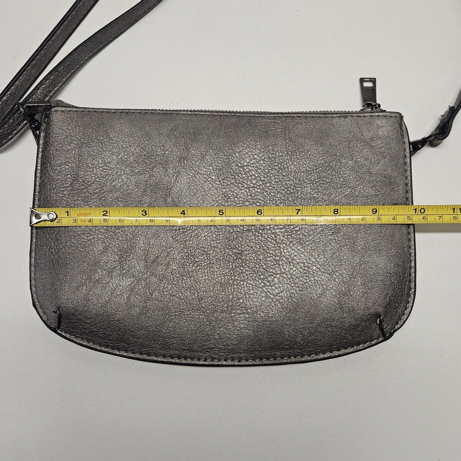 Jen & Co. Metallic Faux Leather Shoulder Bag Purse Multi Inner Pockets
